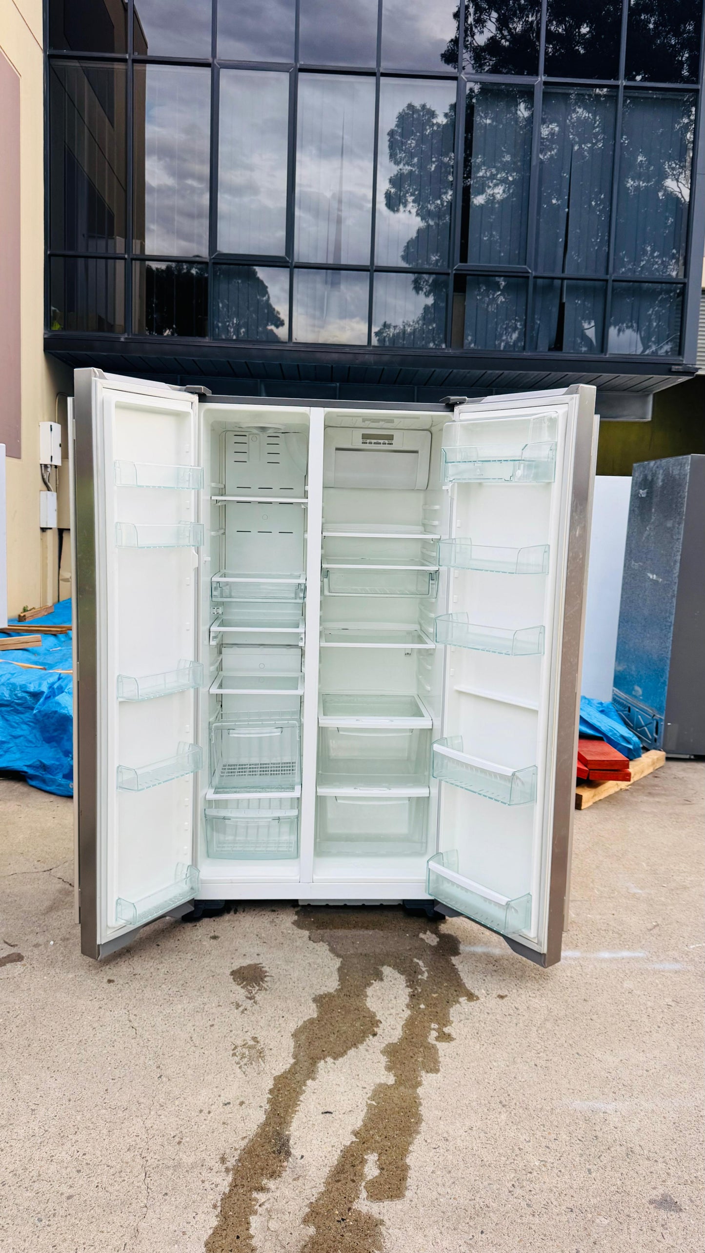 WESTINGHOUSE SIDE BY SIDE 606 LITRES FRIDGE FREEZER