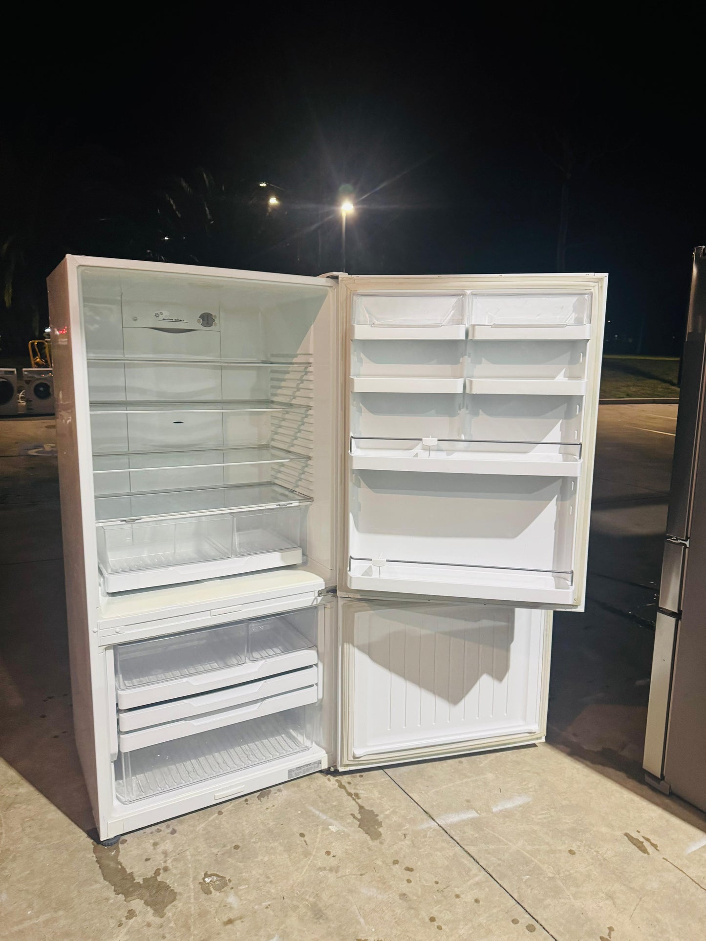 FISHER AND PAYKEL 519 LITRES FRIDGE FREEZER