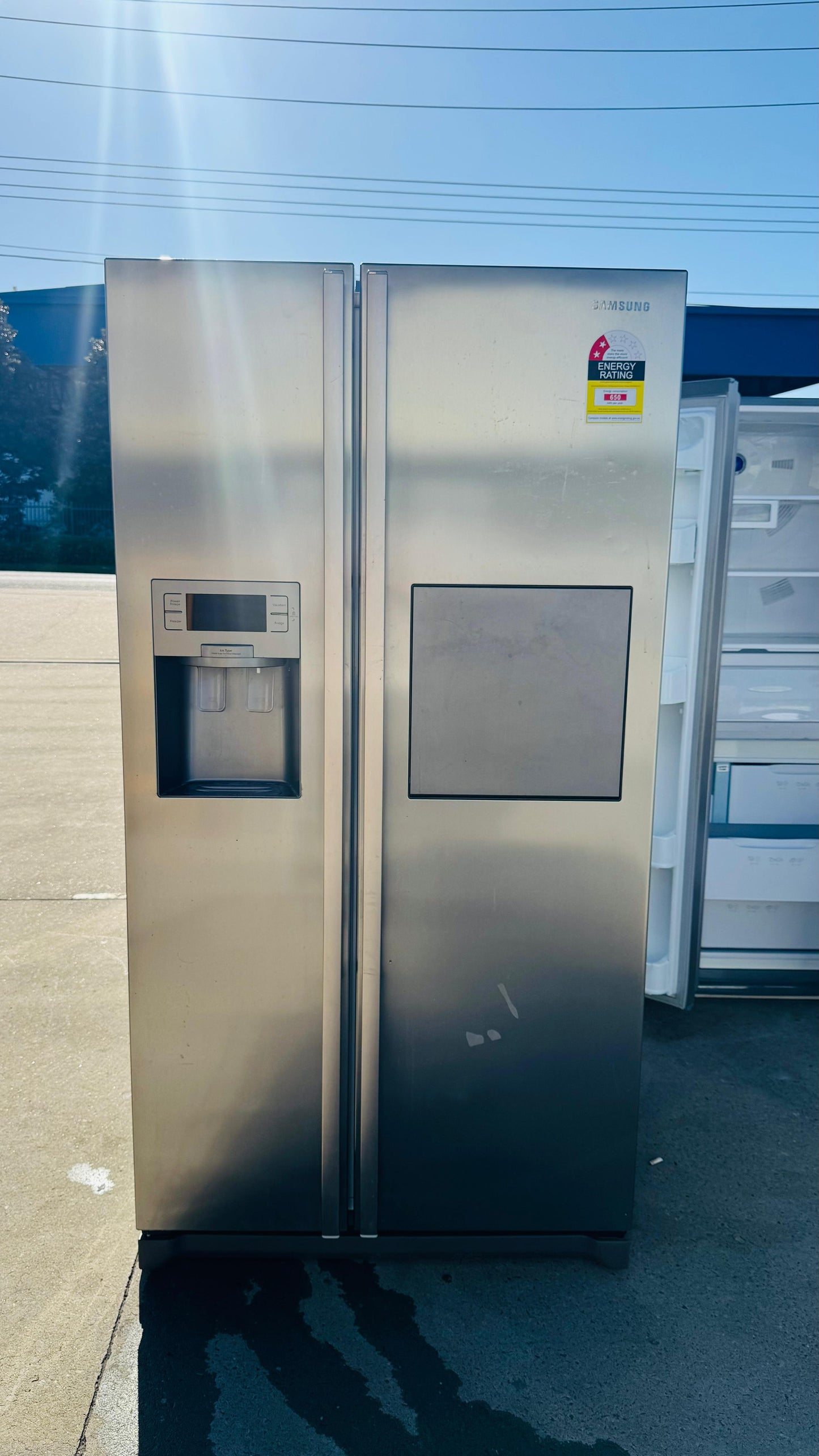 SAMSUNG 580 LITRES SIDE BY SIDE DOOR FRIDGE FREEZER