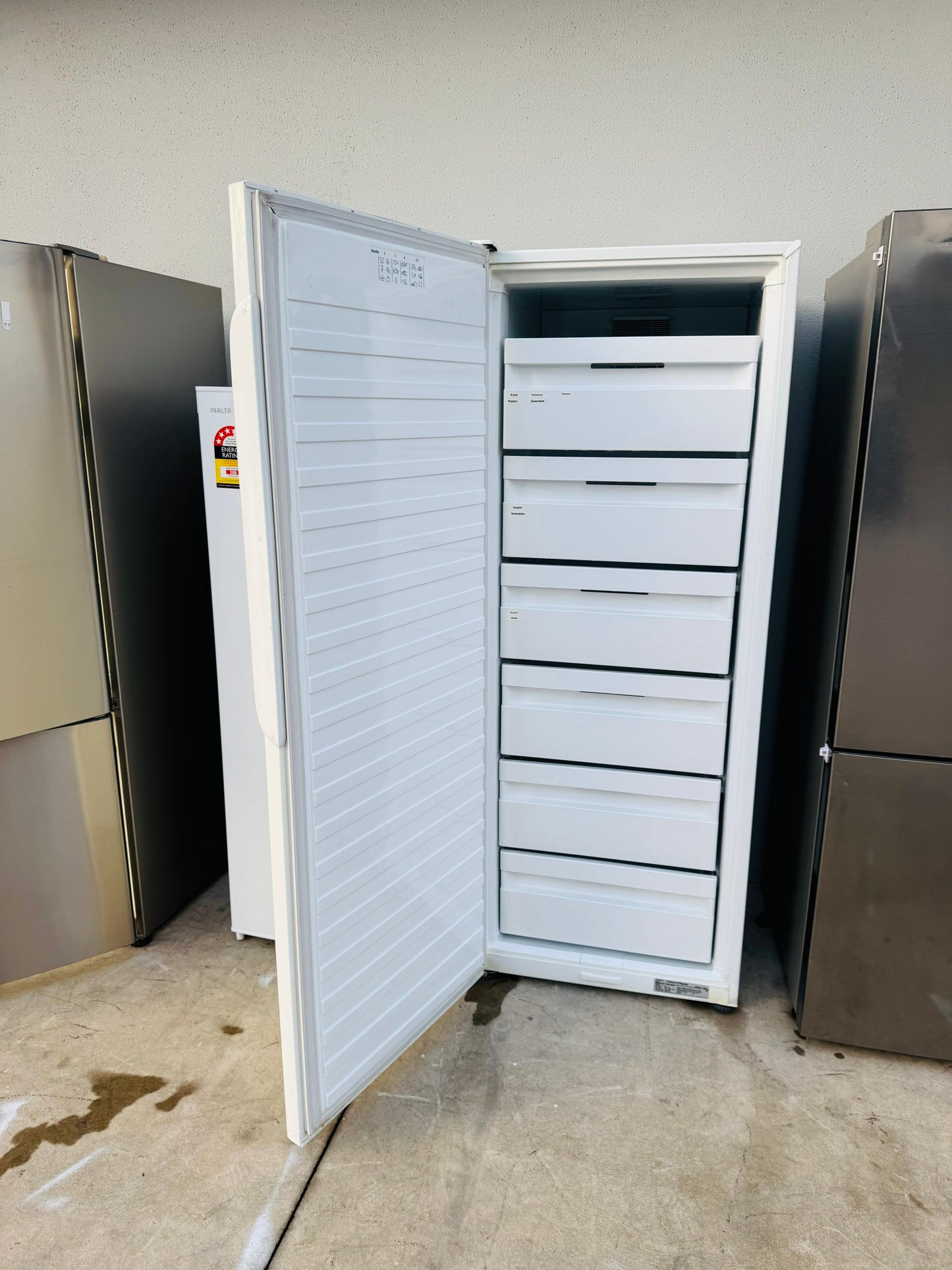 FISHER AND PAYKEL 389 LITRES FREEZER ONLY