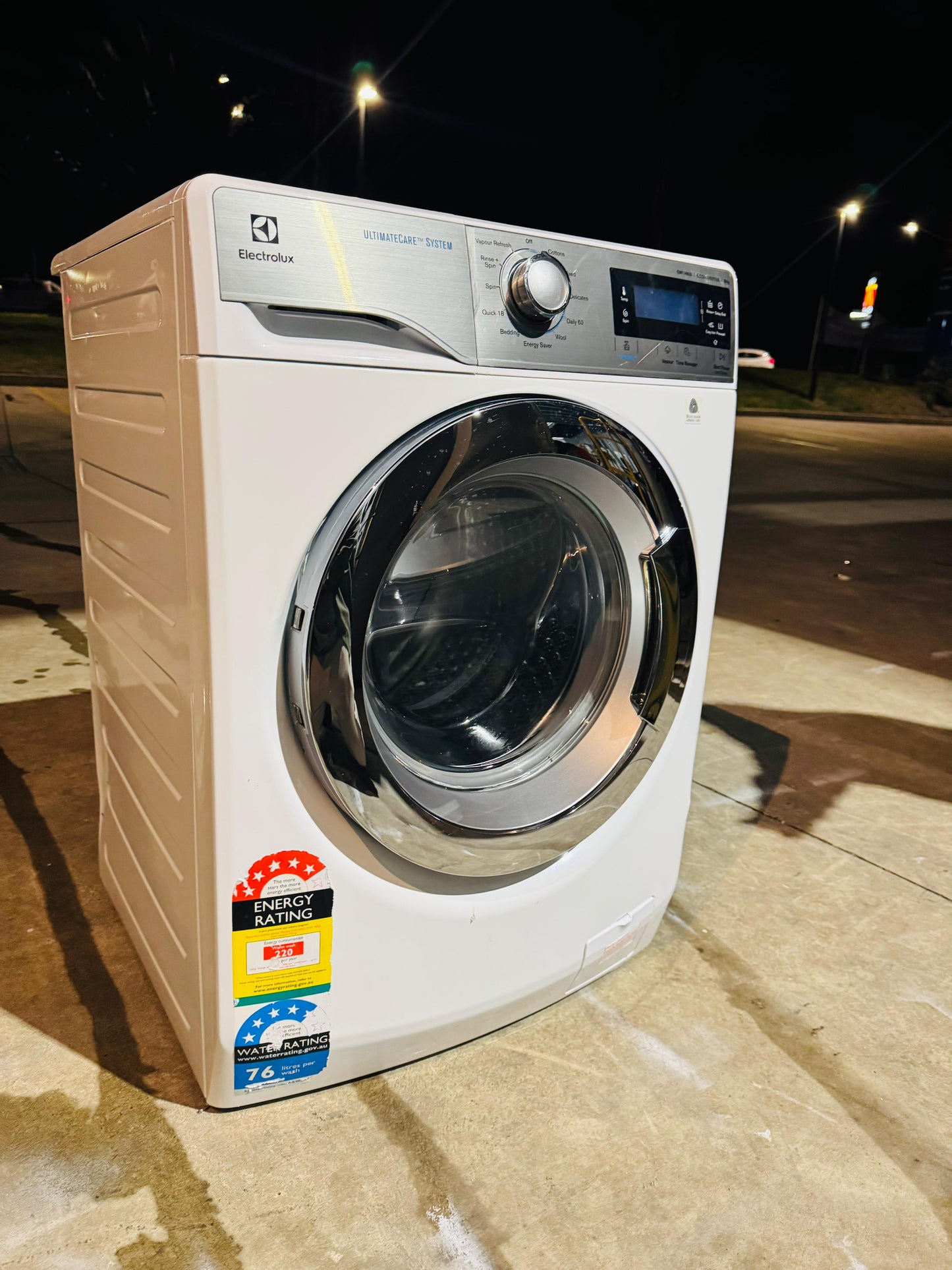 ELECTROLUX 9 KGS FRONT LOADER WASHING MACHINE