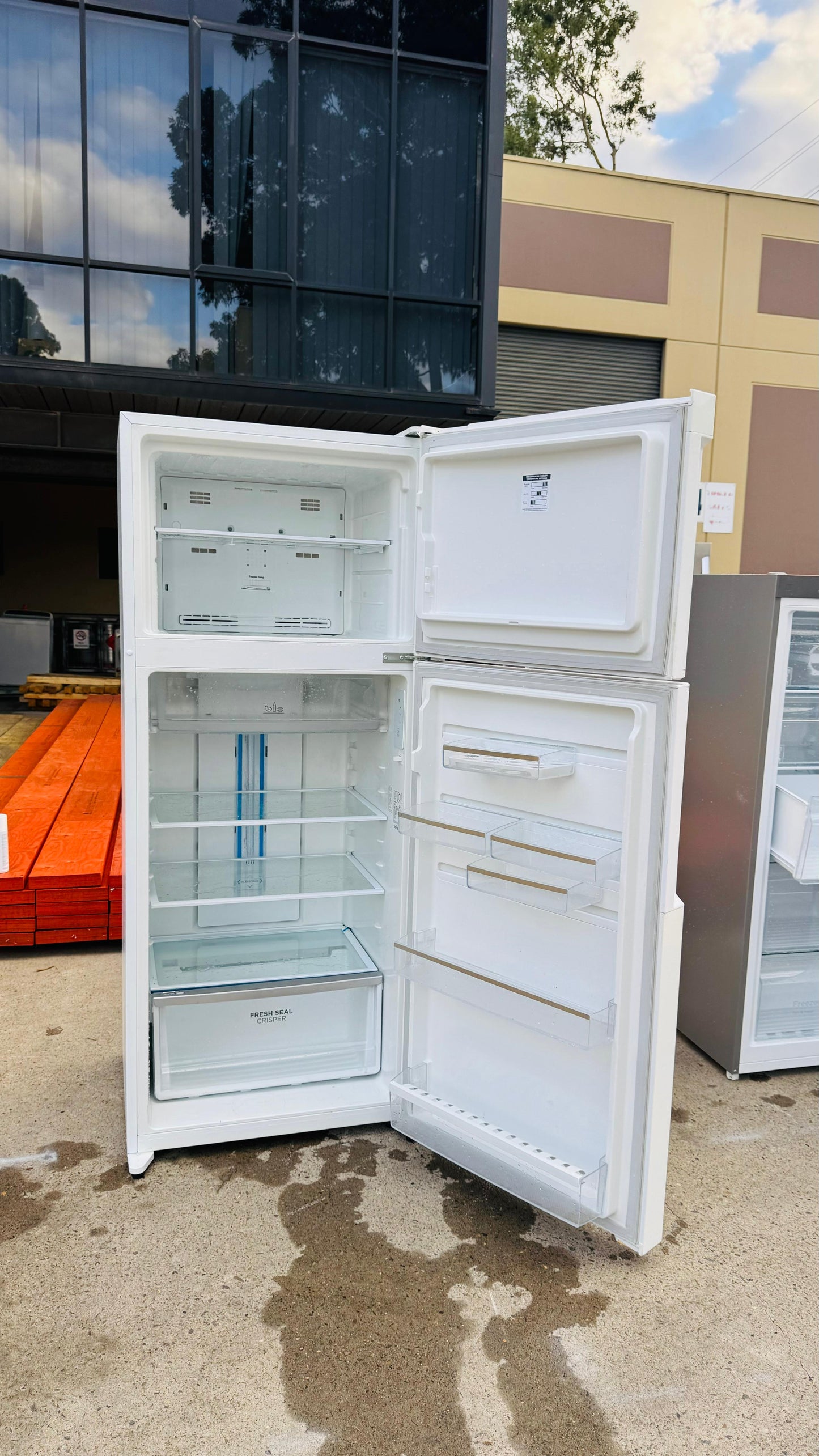 WESTINGHOUSE 461 LITRES FRIDGE FREEZER