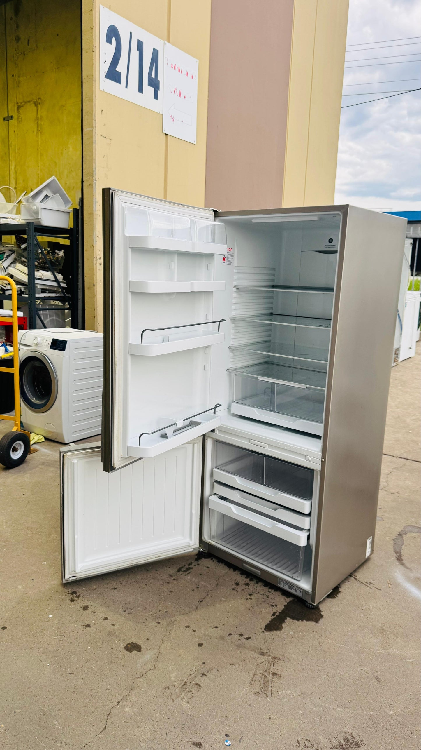 FISHER AND PAYKEL 442 LITRES FRIDGE FREEZER