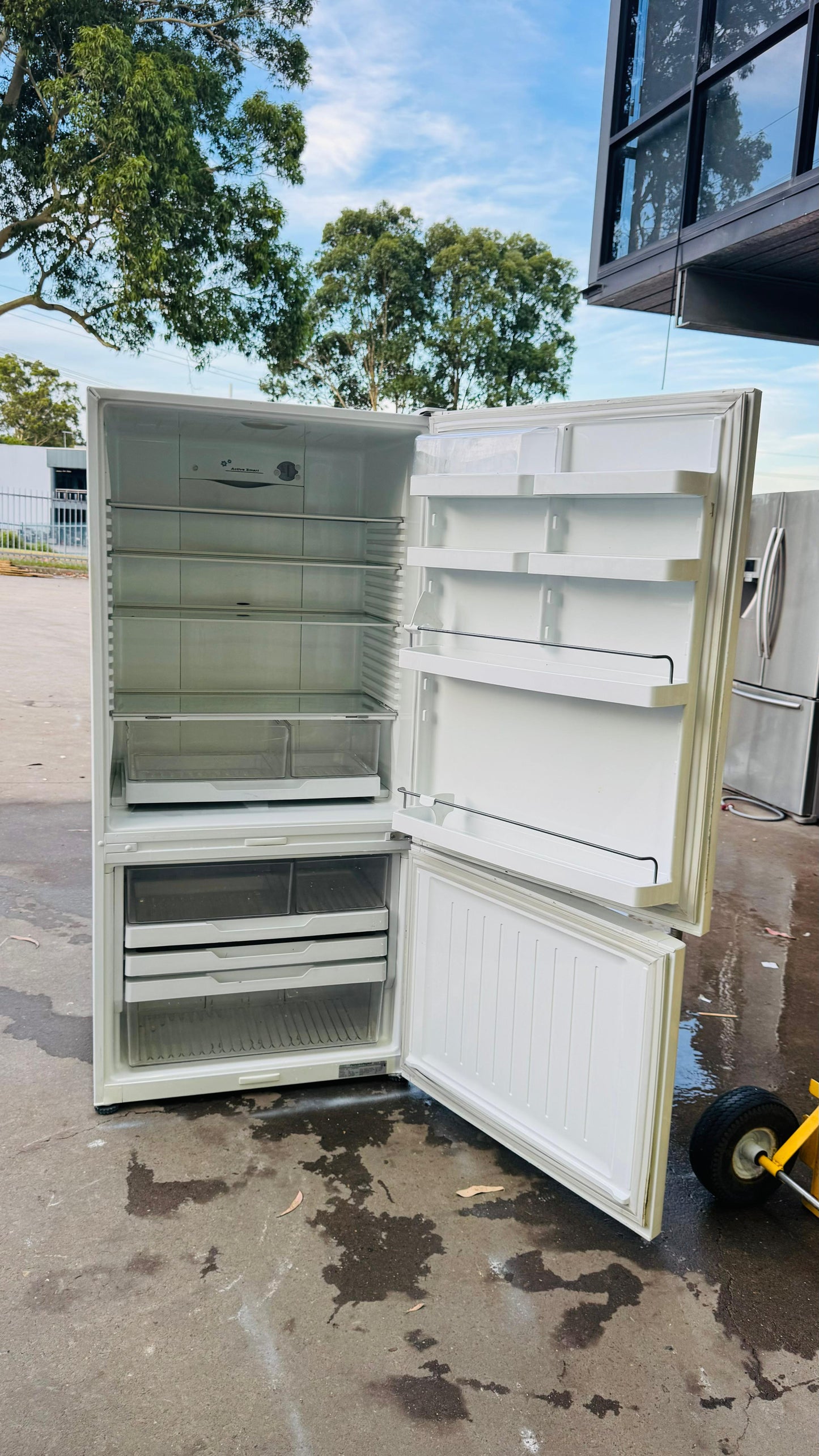 FISHER AND PAYKEL 519 LITRES FRIDGE FREEZER