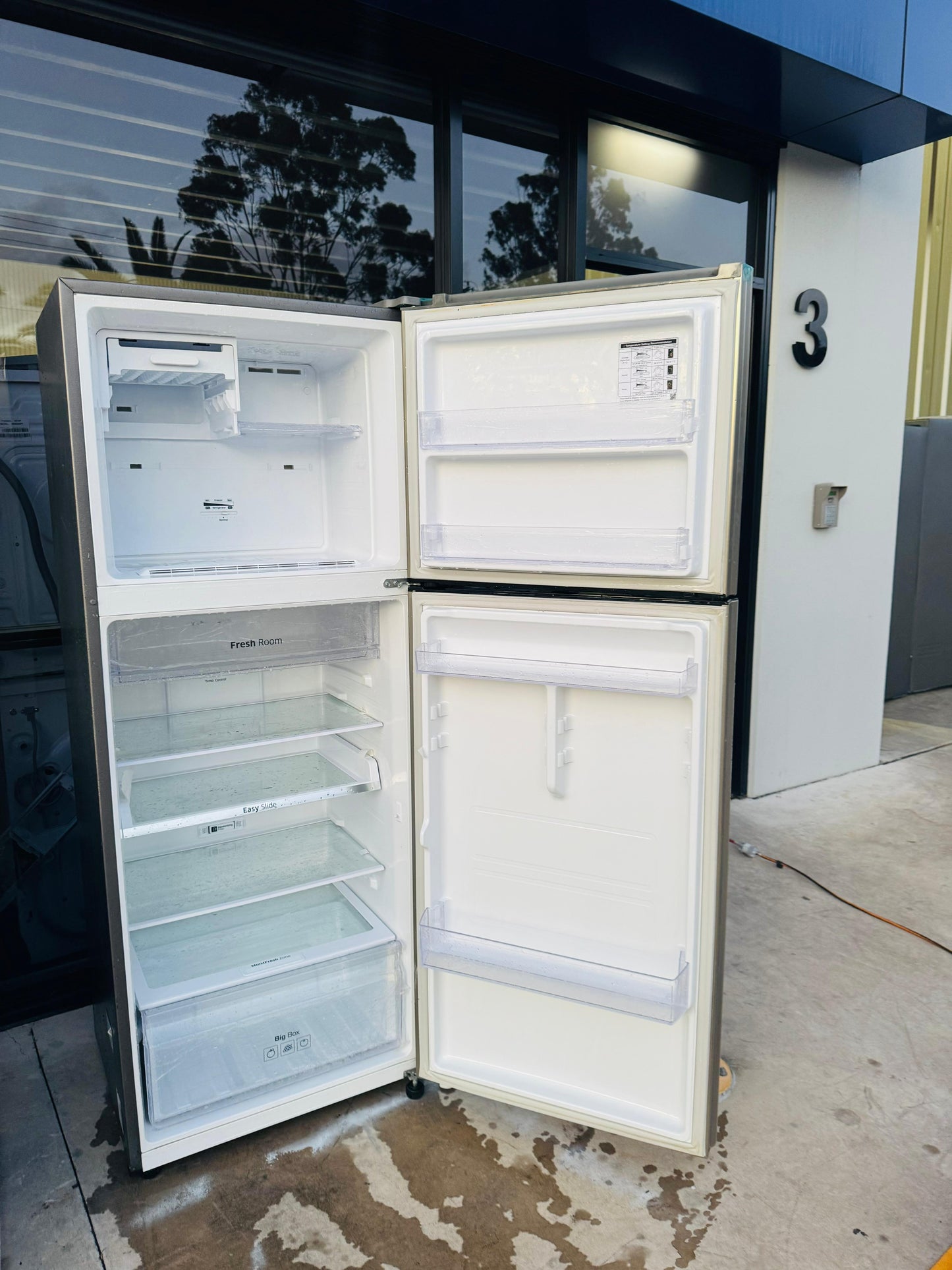 SAMSUNG 415 LITRES FRIDGE FREEZER