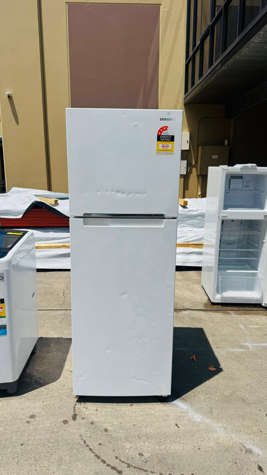 SAMSUNG 341 LITRES FRIDGE FREEZER