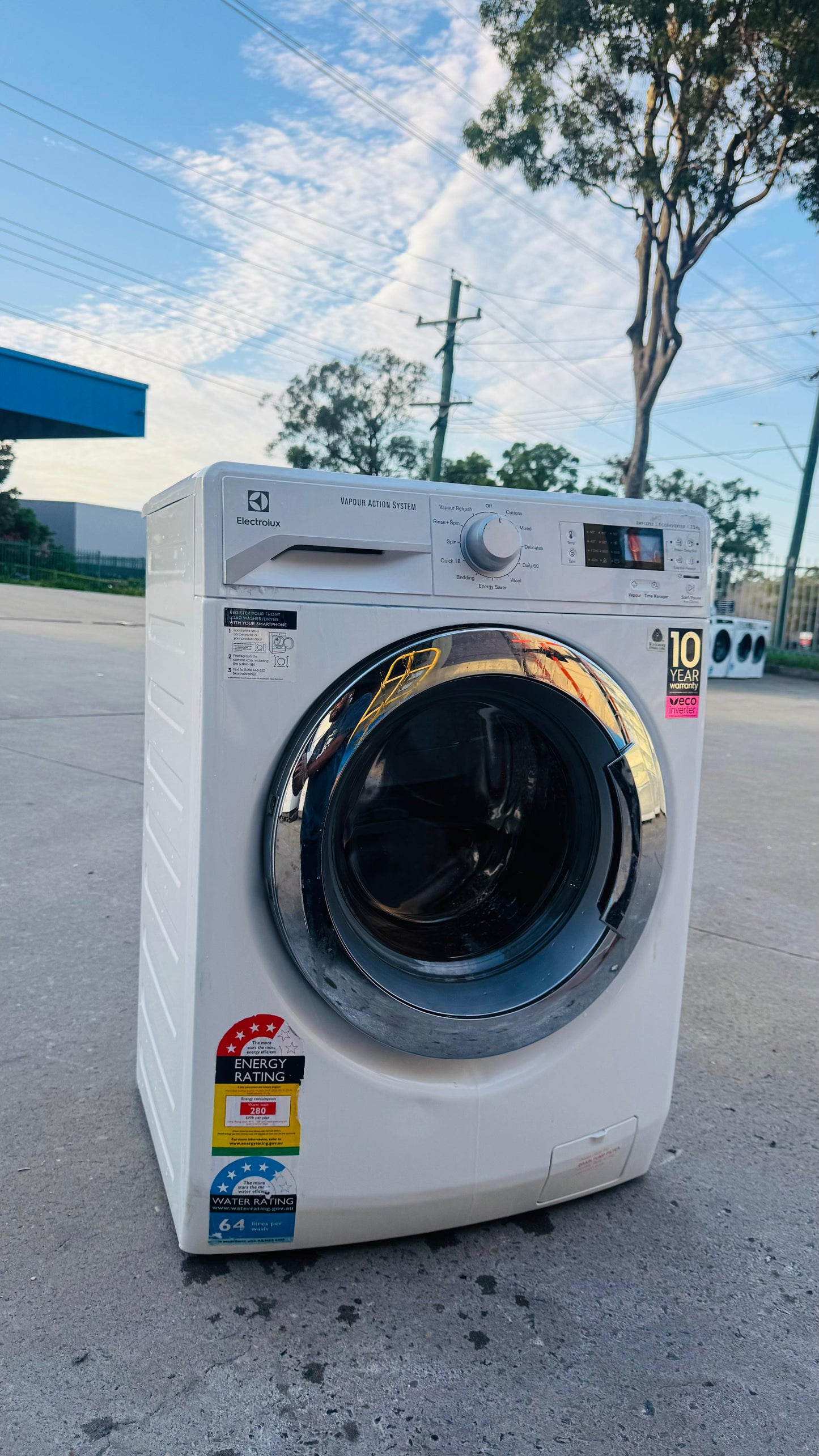 ELECTROLUX 7.5KGS FRONT LOADER WASHING MACHINE