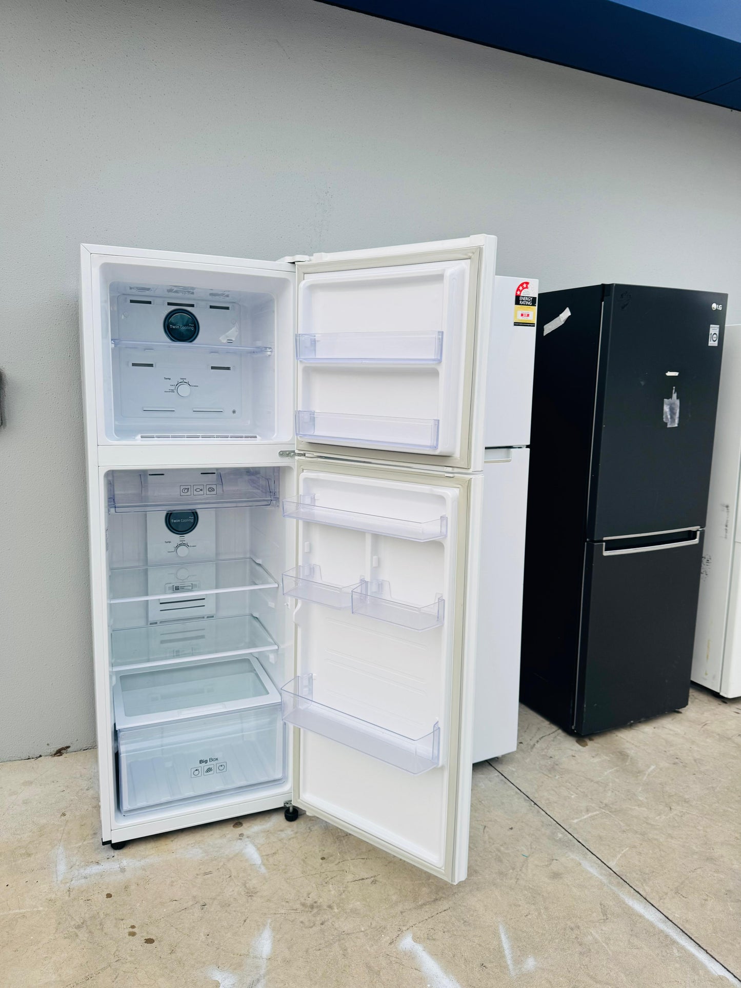 SAMSUNG 343 LITRES FRIDGE FREEZER