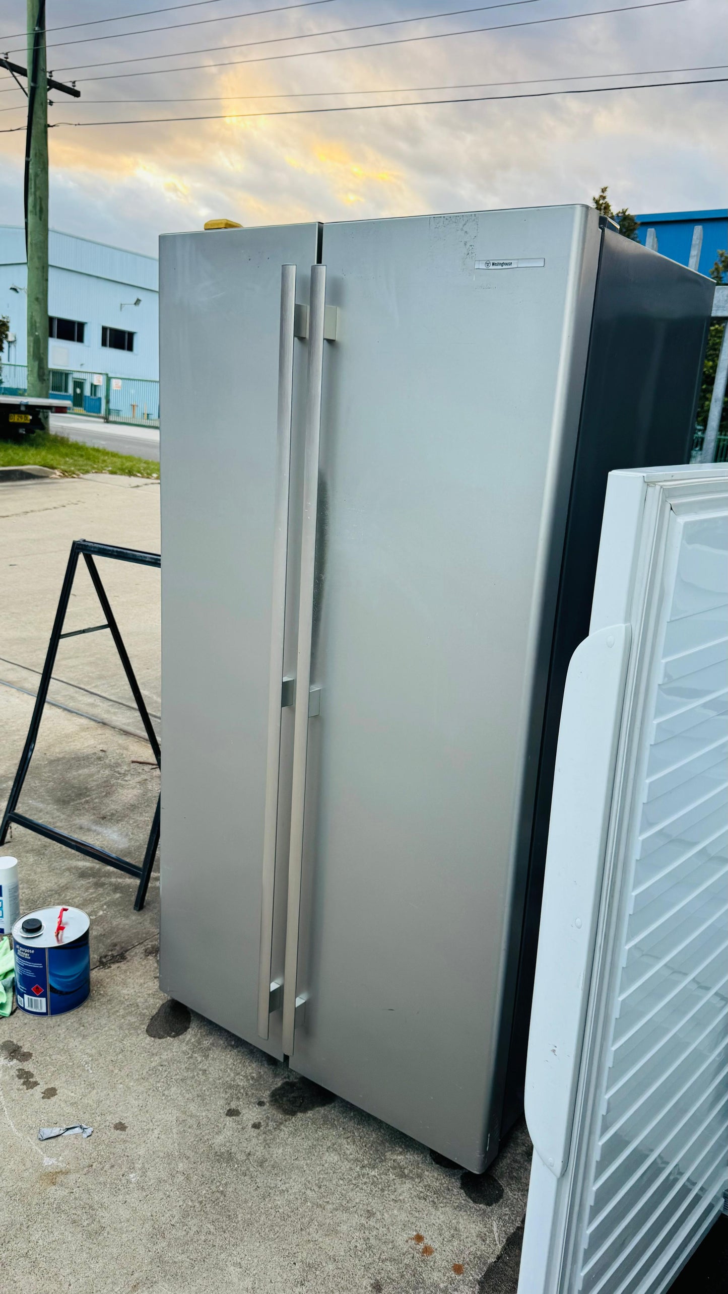 WESTINGHOUSE SIDE BY SIDE 606 LITRES FRIDGE FREEZER