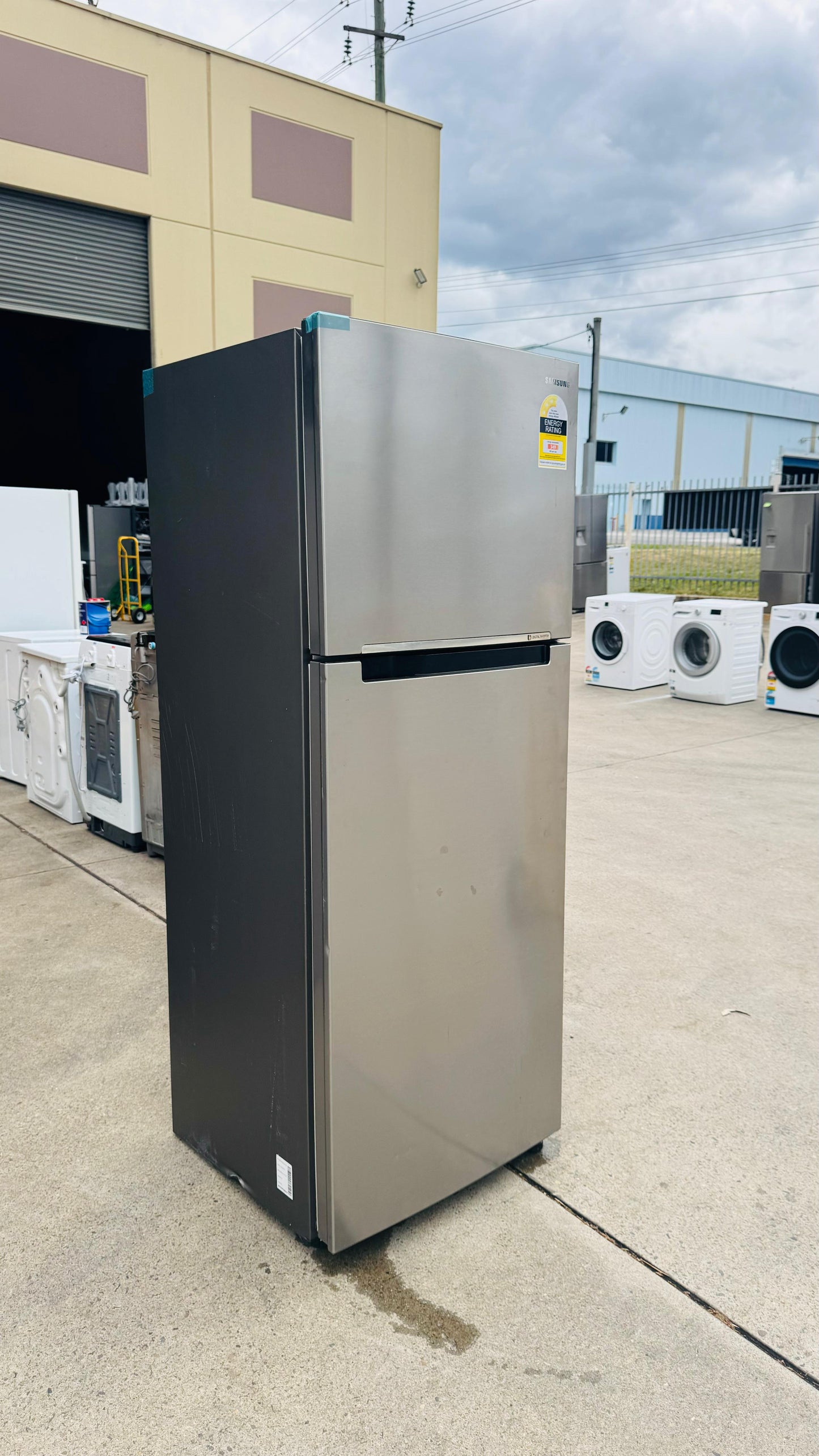 SAMSUNG 419 LITRES FRIDGE FREEZER