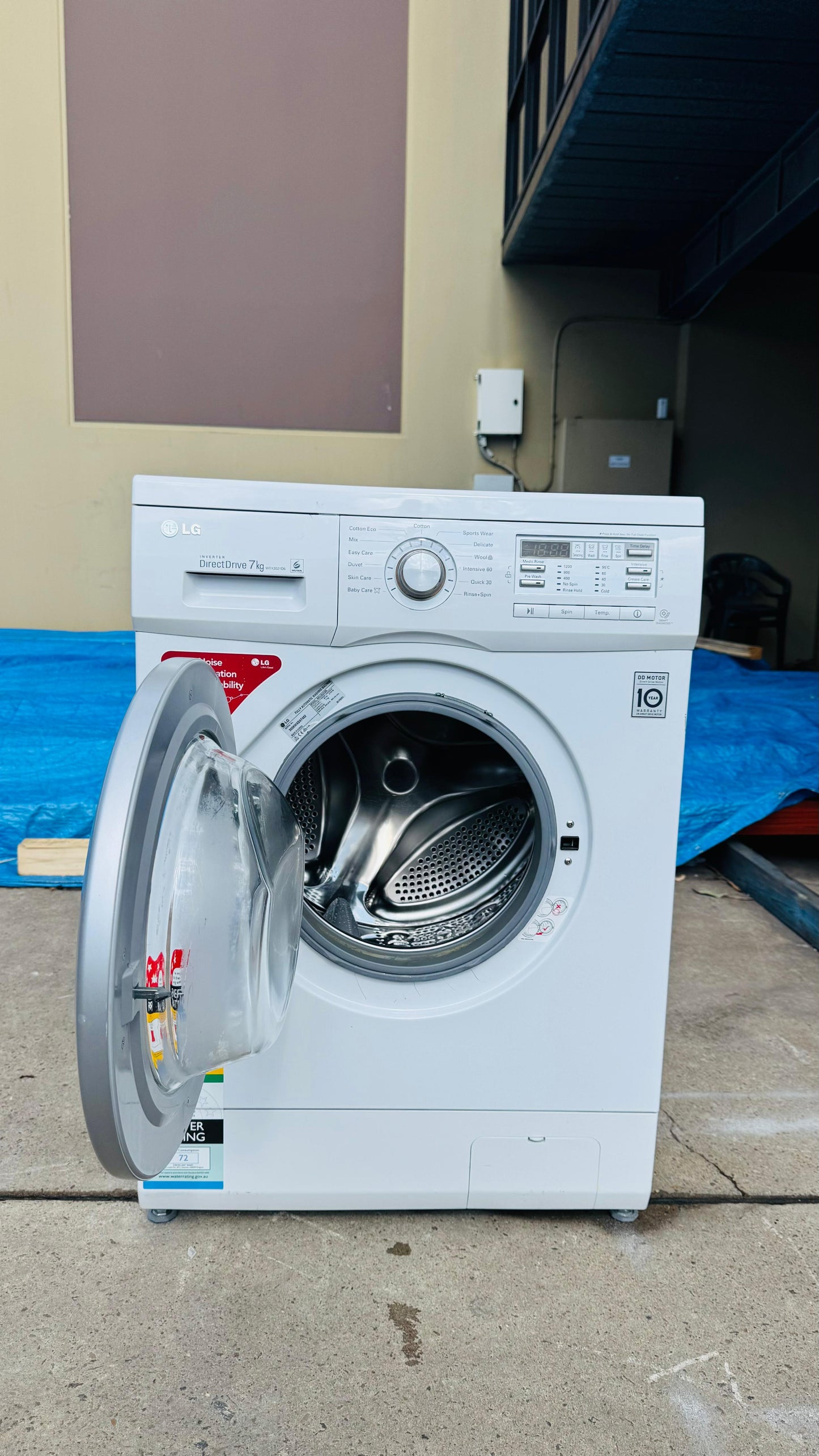 LG 7KGS FRONT LOADER WASHING MACHINE