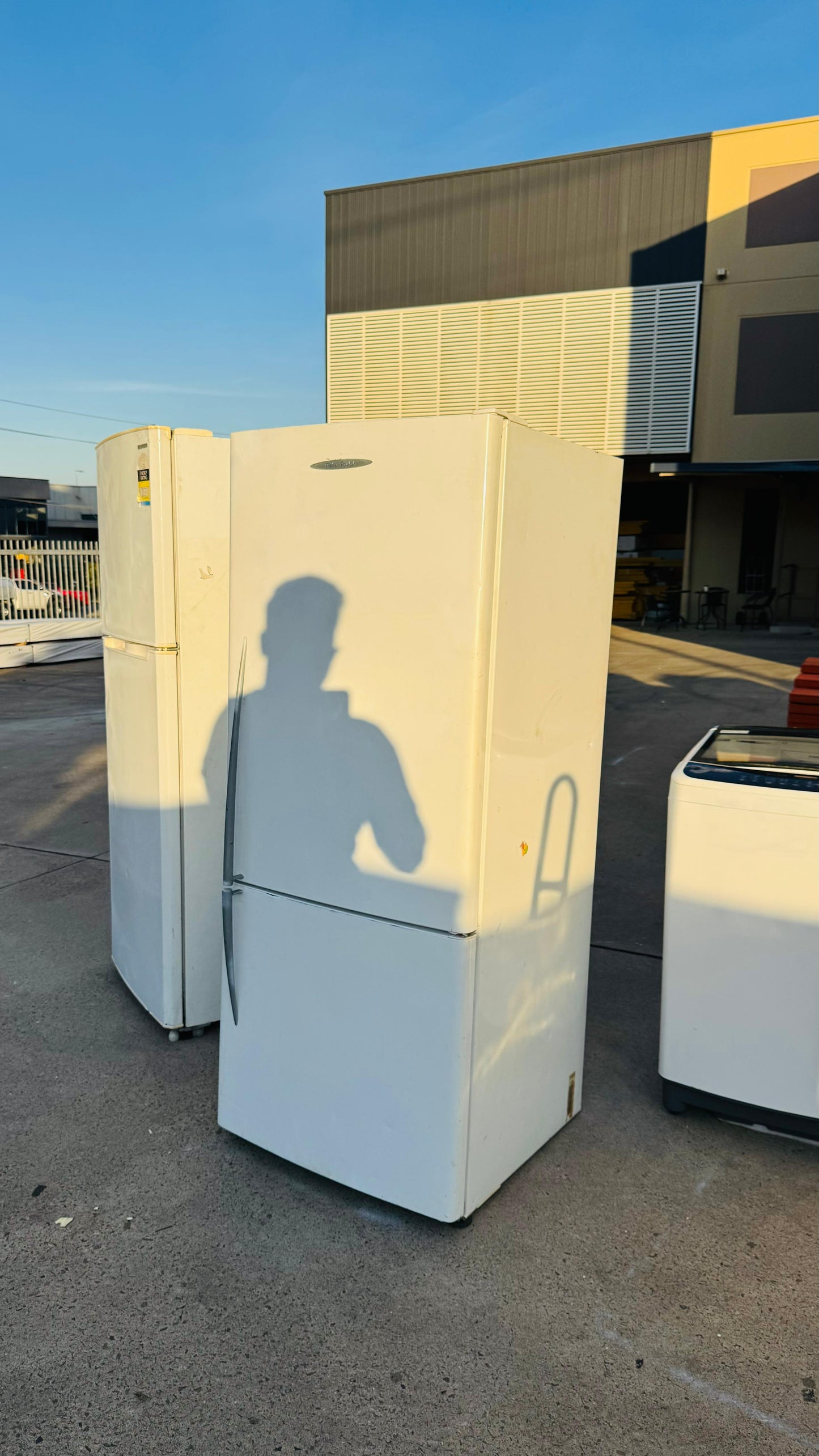 FISHER AND PAYKEL 442 LITRES FRIDGE FREEZER