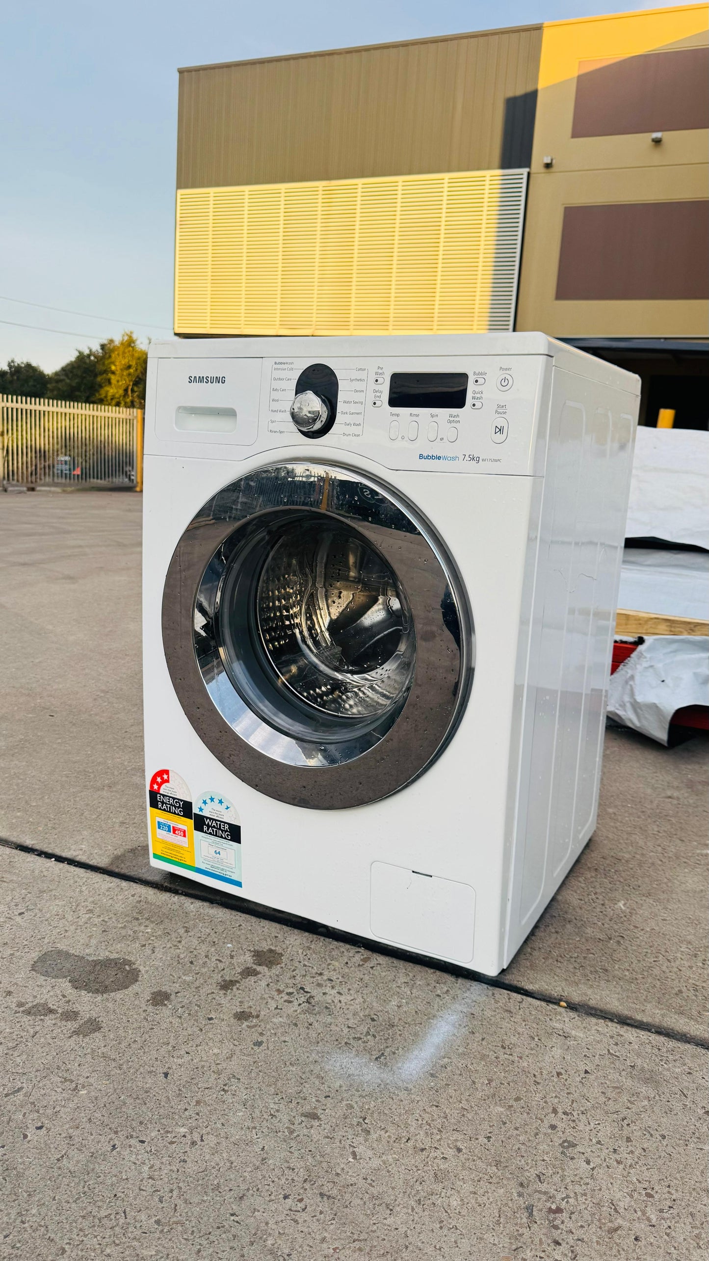SAMSUNG 7.5KGS FRONT LOADER WASHING MACHINE