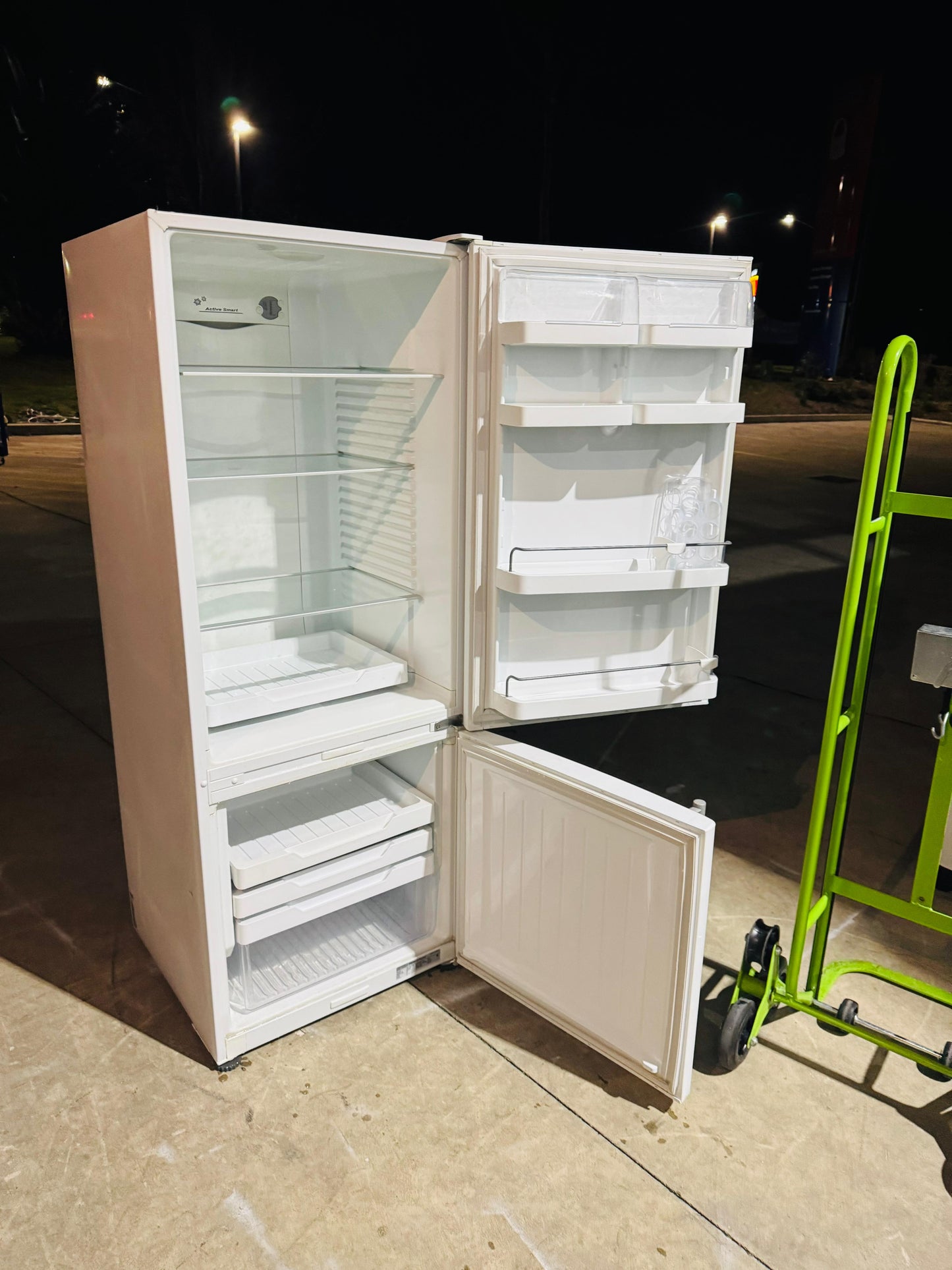 FISHER AND PAYKEL 403 LITRES FRIDGE FREEZER