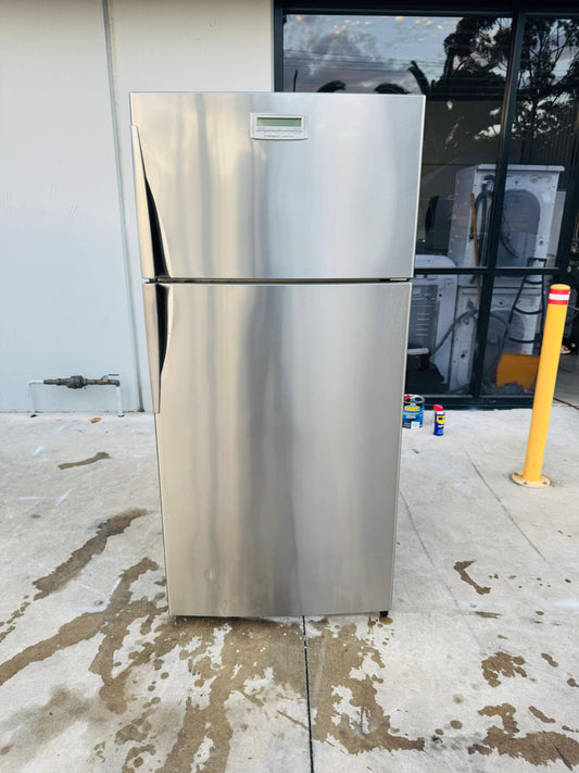 WESTING HOUSE 517 LITRES FRIDGE FREEZER