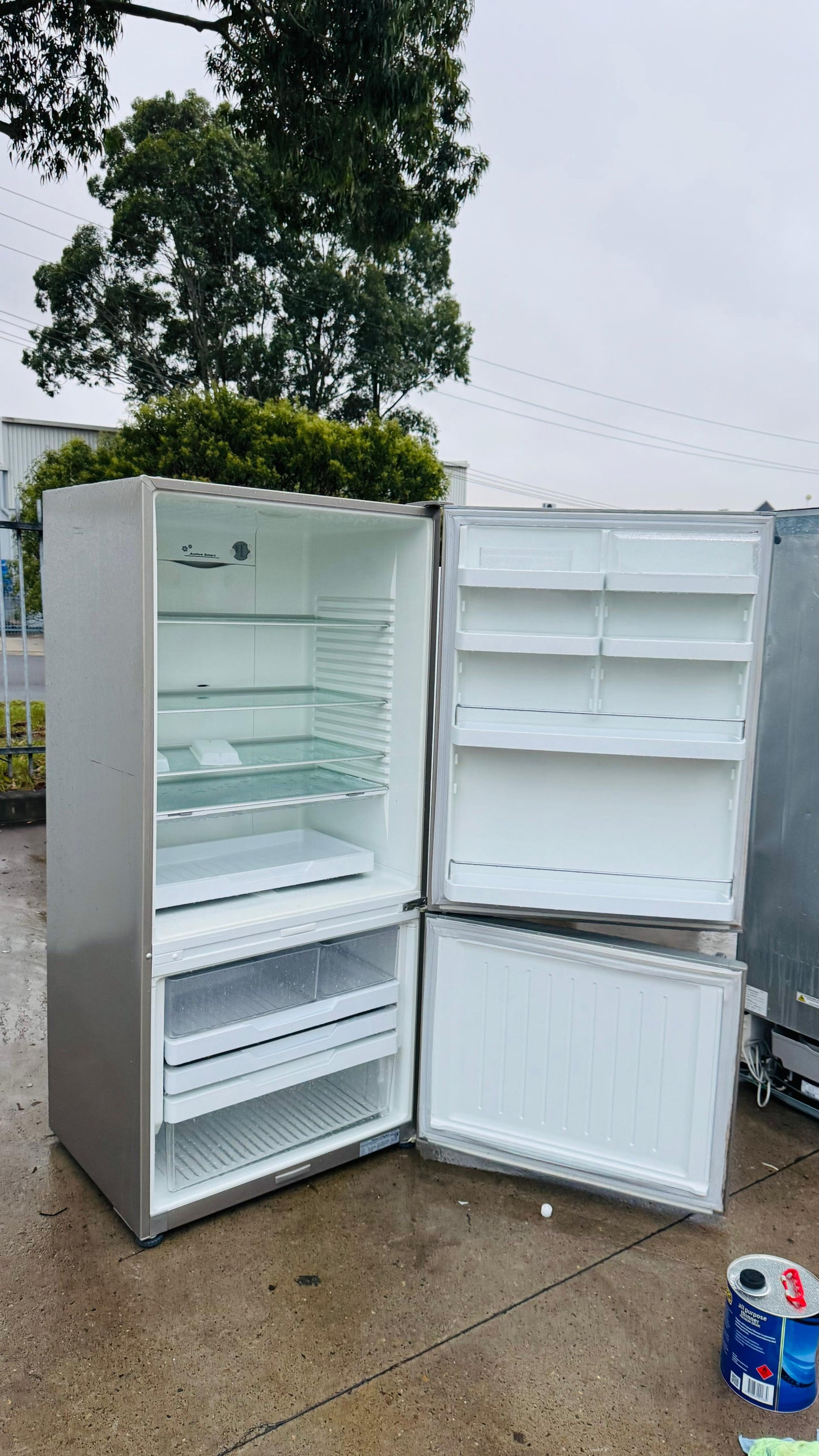 FISHER AND PAYKEL 519 LITRES FREEZER