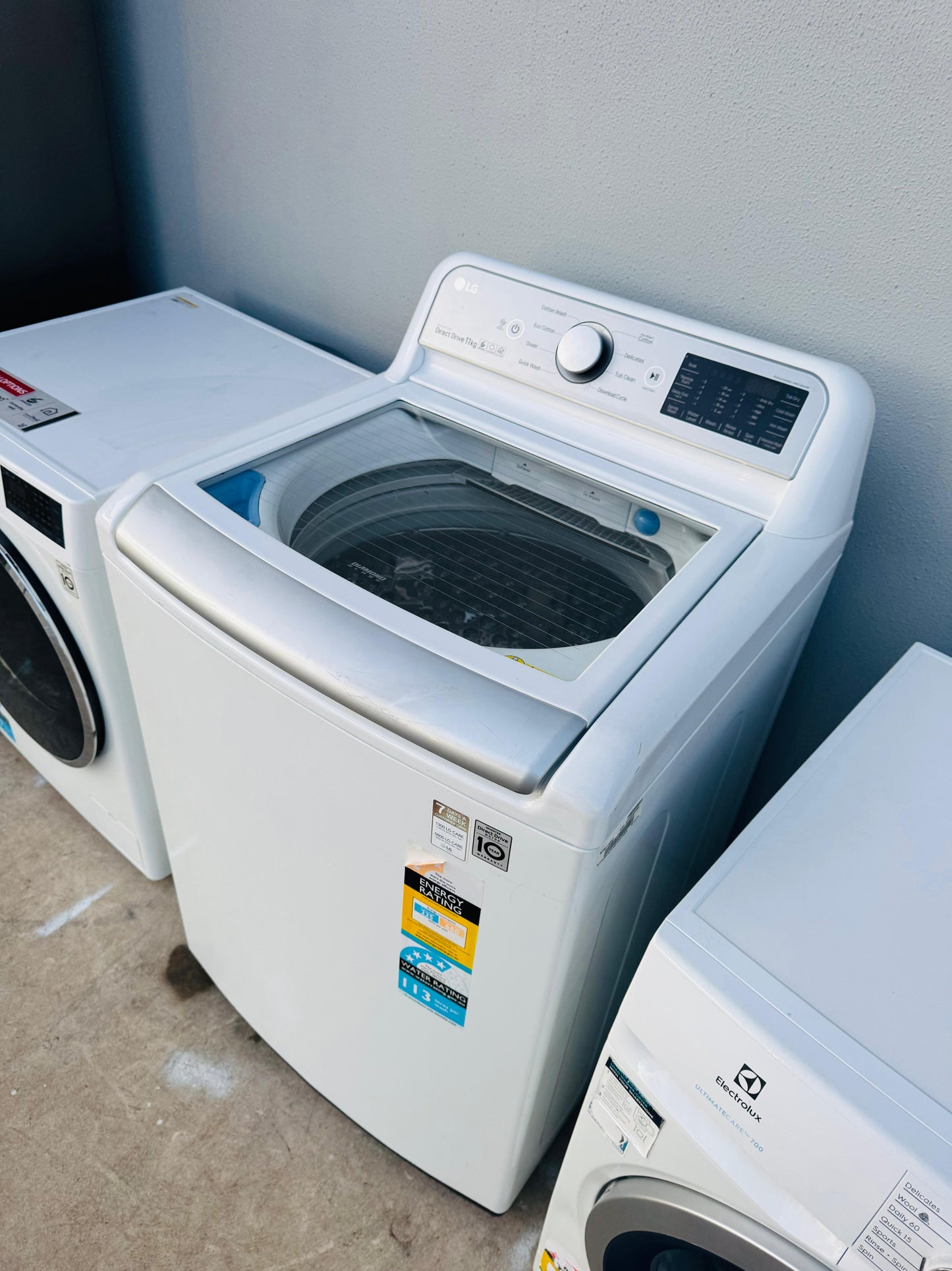 LG 11 KGS TOP LOADER WASHING MACHINE