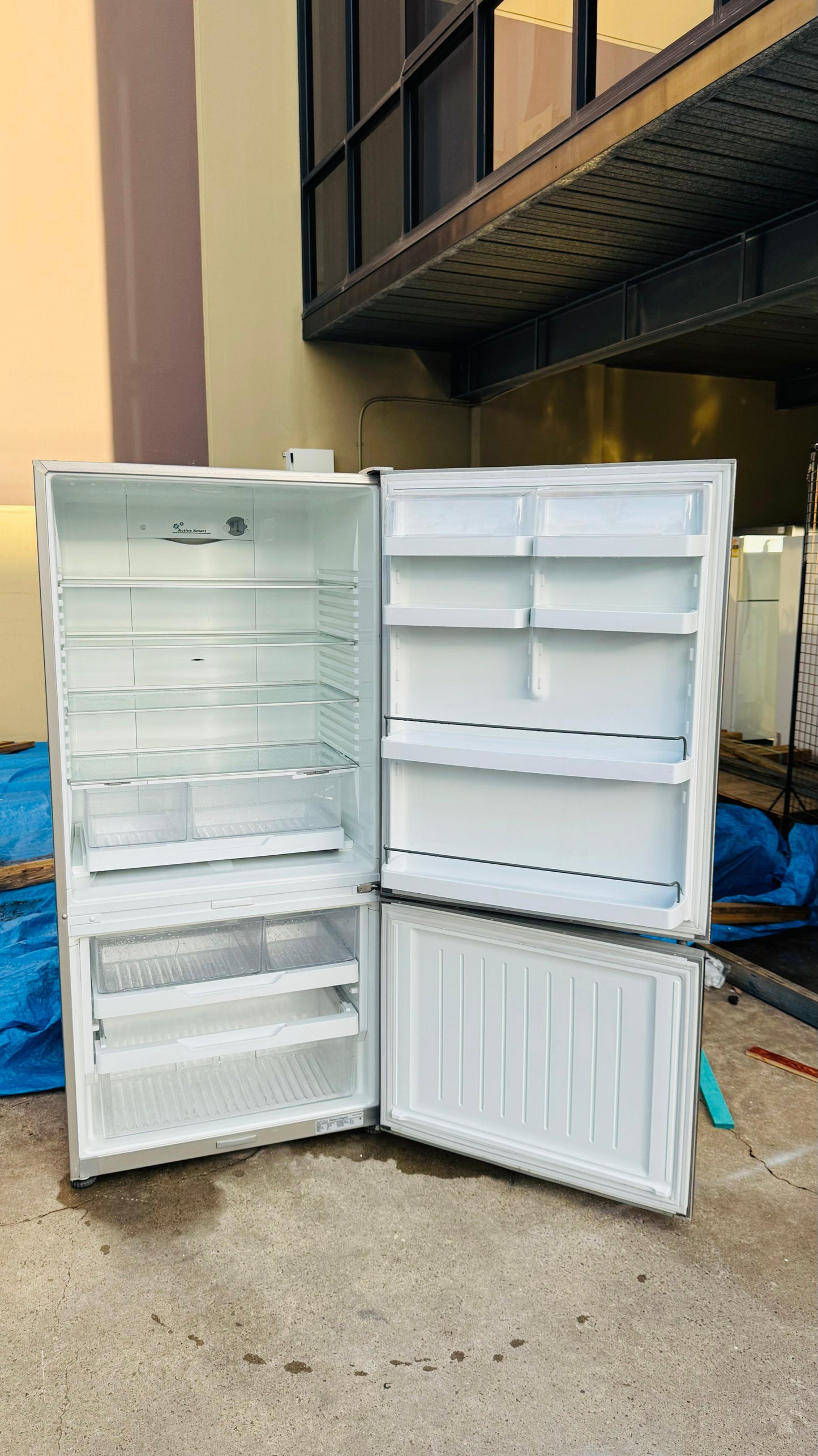 FISHER AND PAYKEL 519 LITRES FRIDGE FREEZER