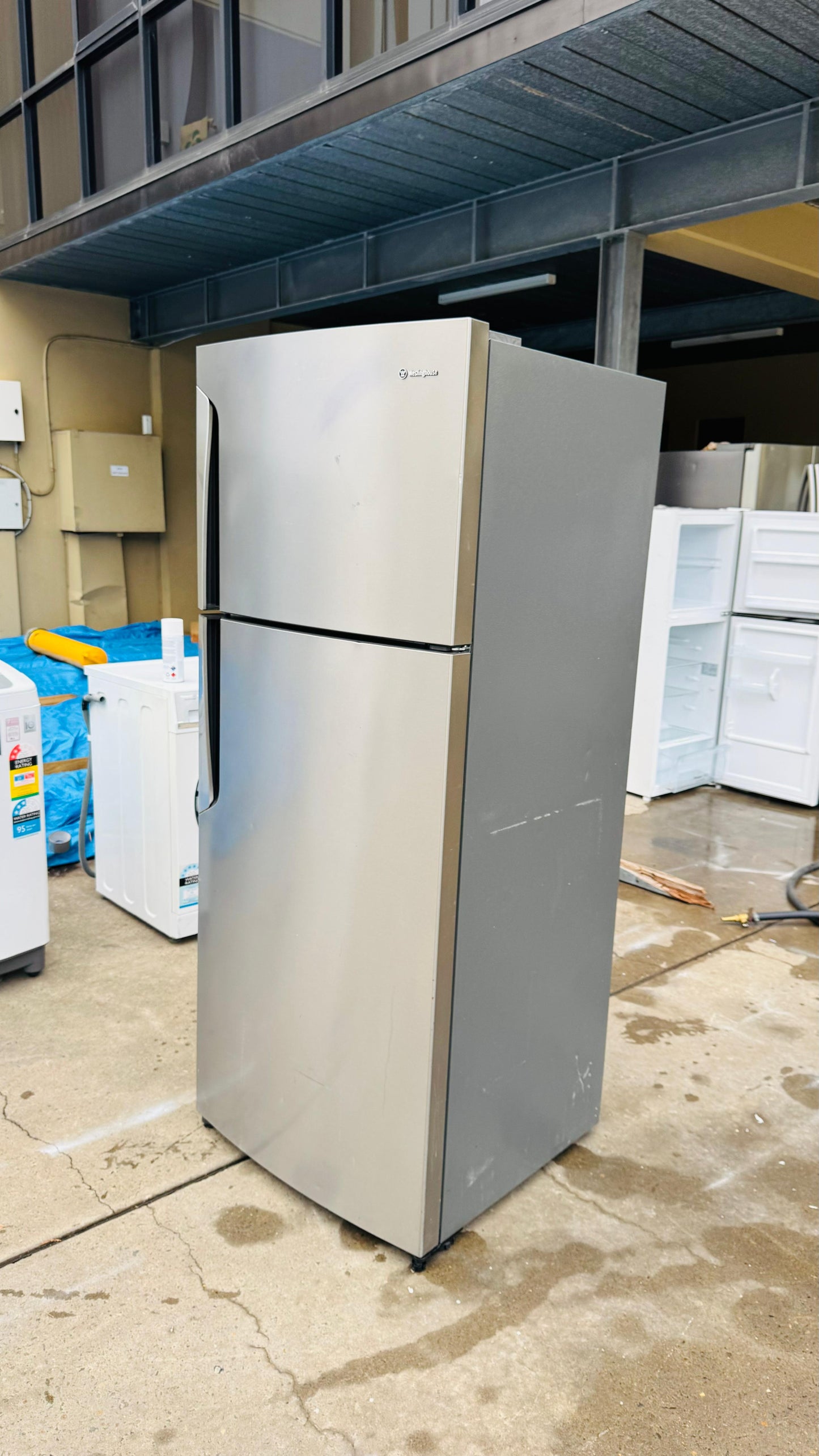 WESTINGHOUSE 462 LITRES FRIDGE FREEZER