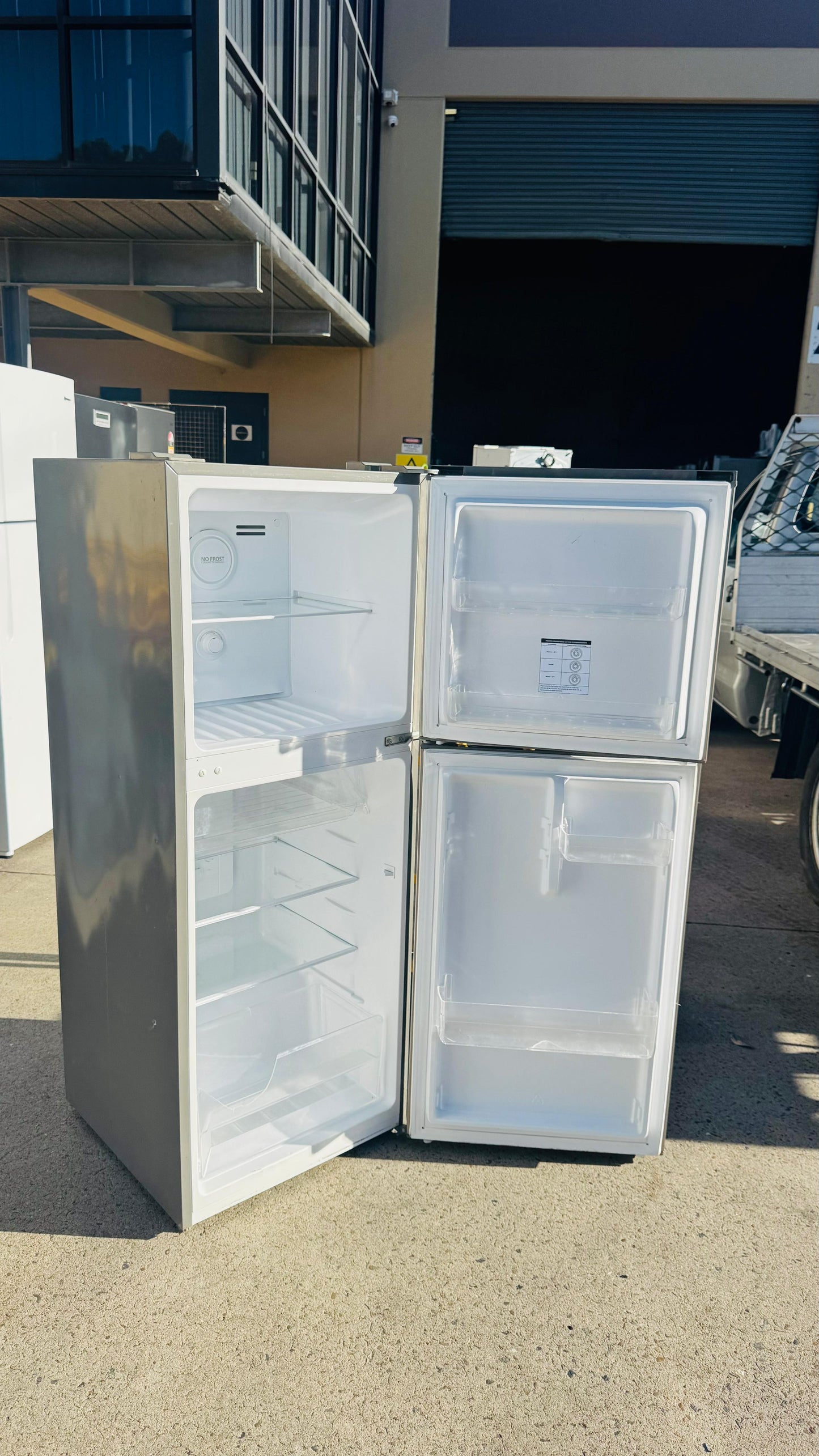 HAIER 221 LITRES FRIDGE FREEZER