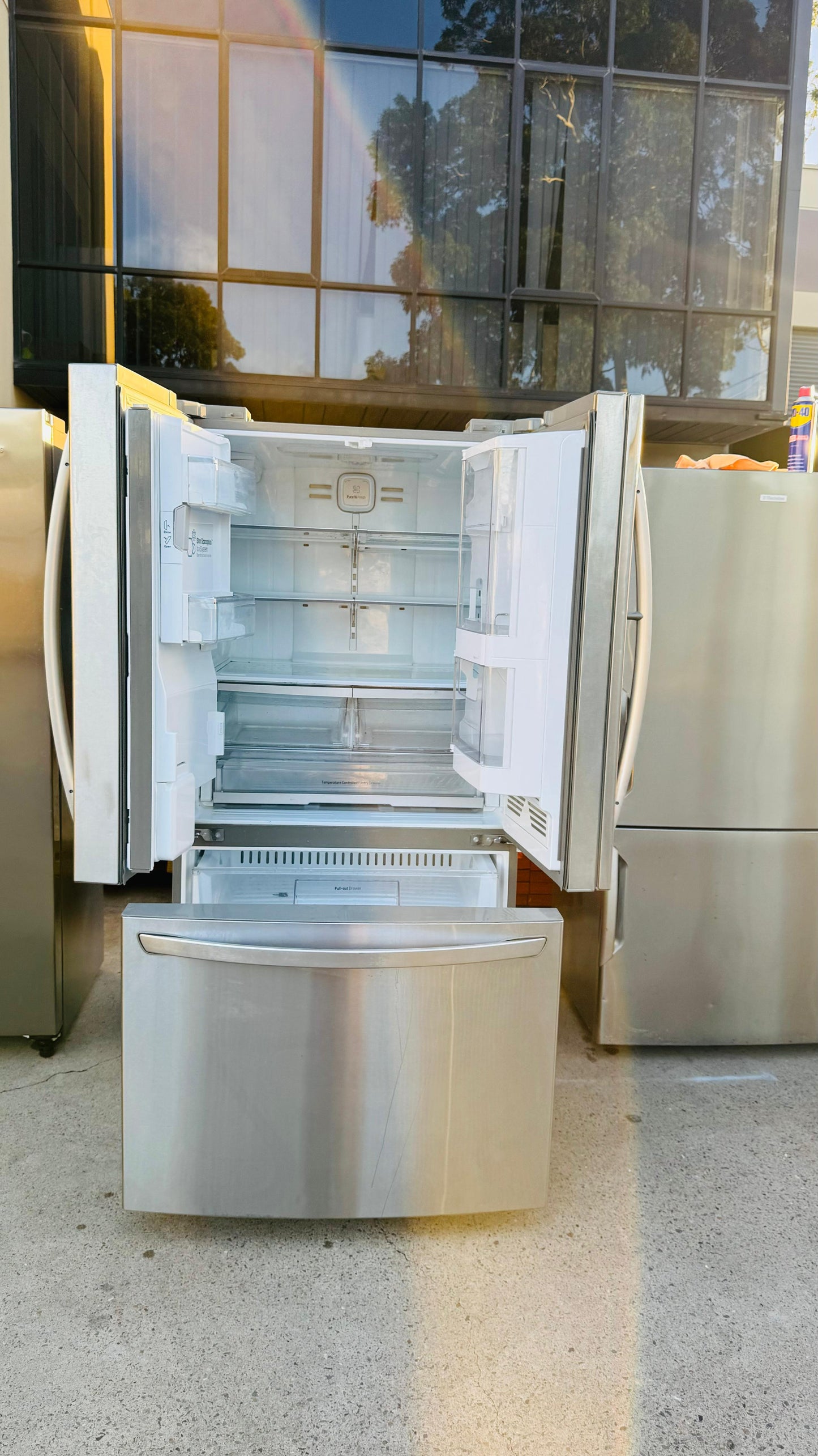 LG FRENCH DOOR 907 LITRES FRIDGE FREEZER