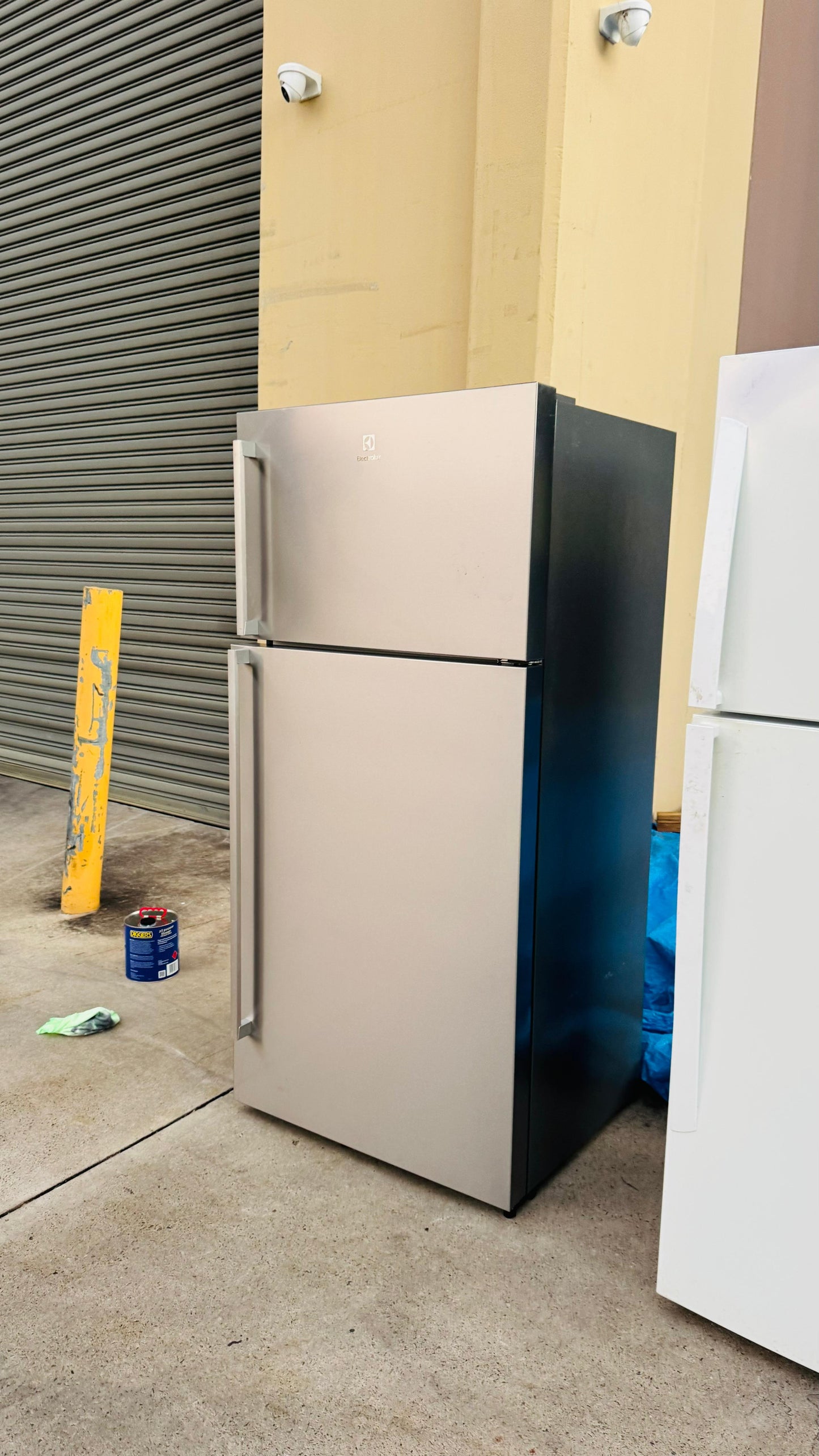 ELECTROLUX 536 LITRES FRIDGE FREEZER