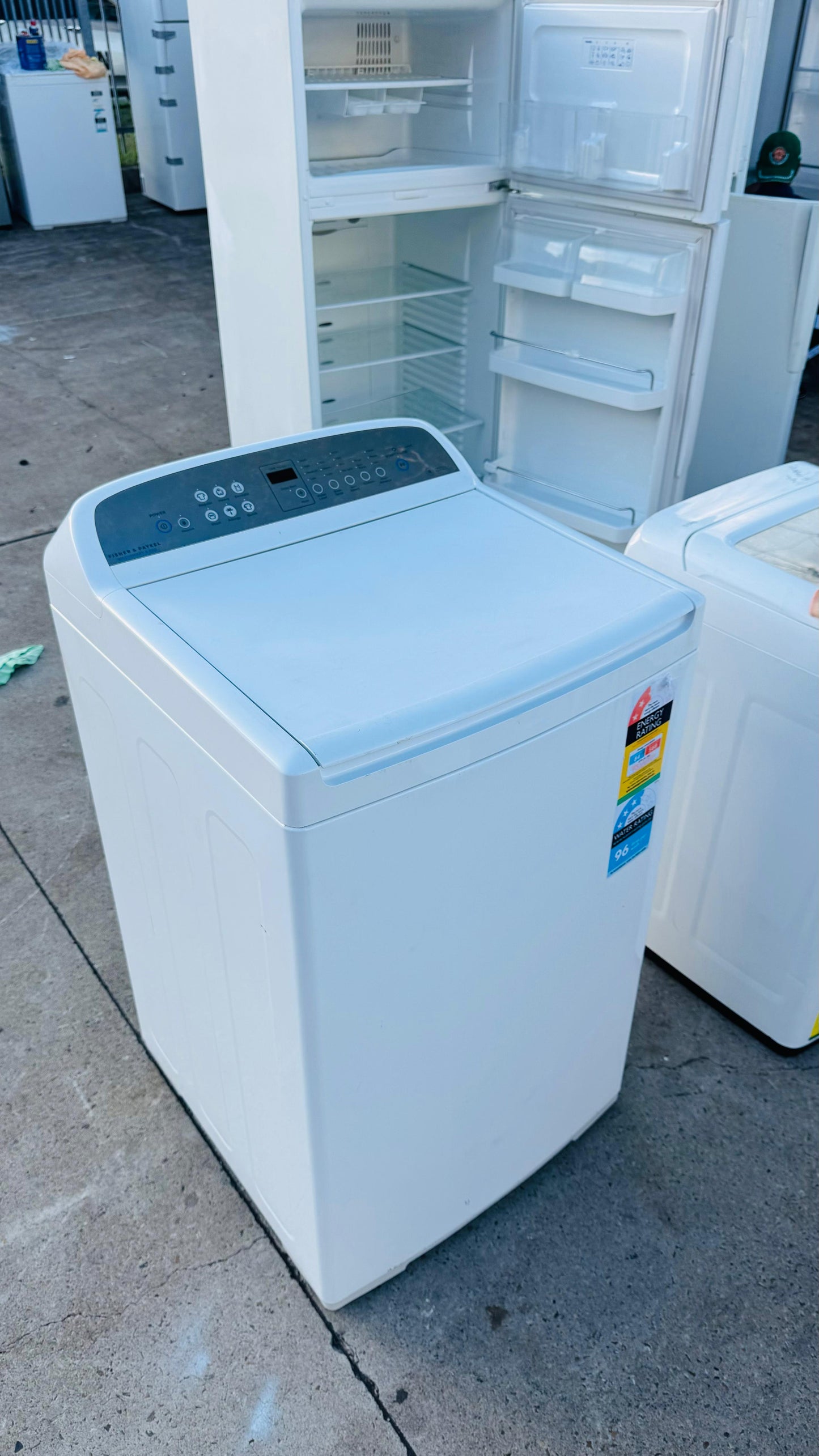 FISHER AND PAYKEL 8.5KGS TOP LOADER WASHING MACHINE