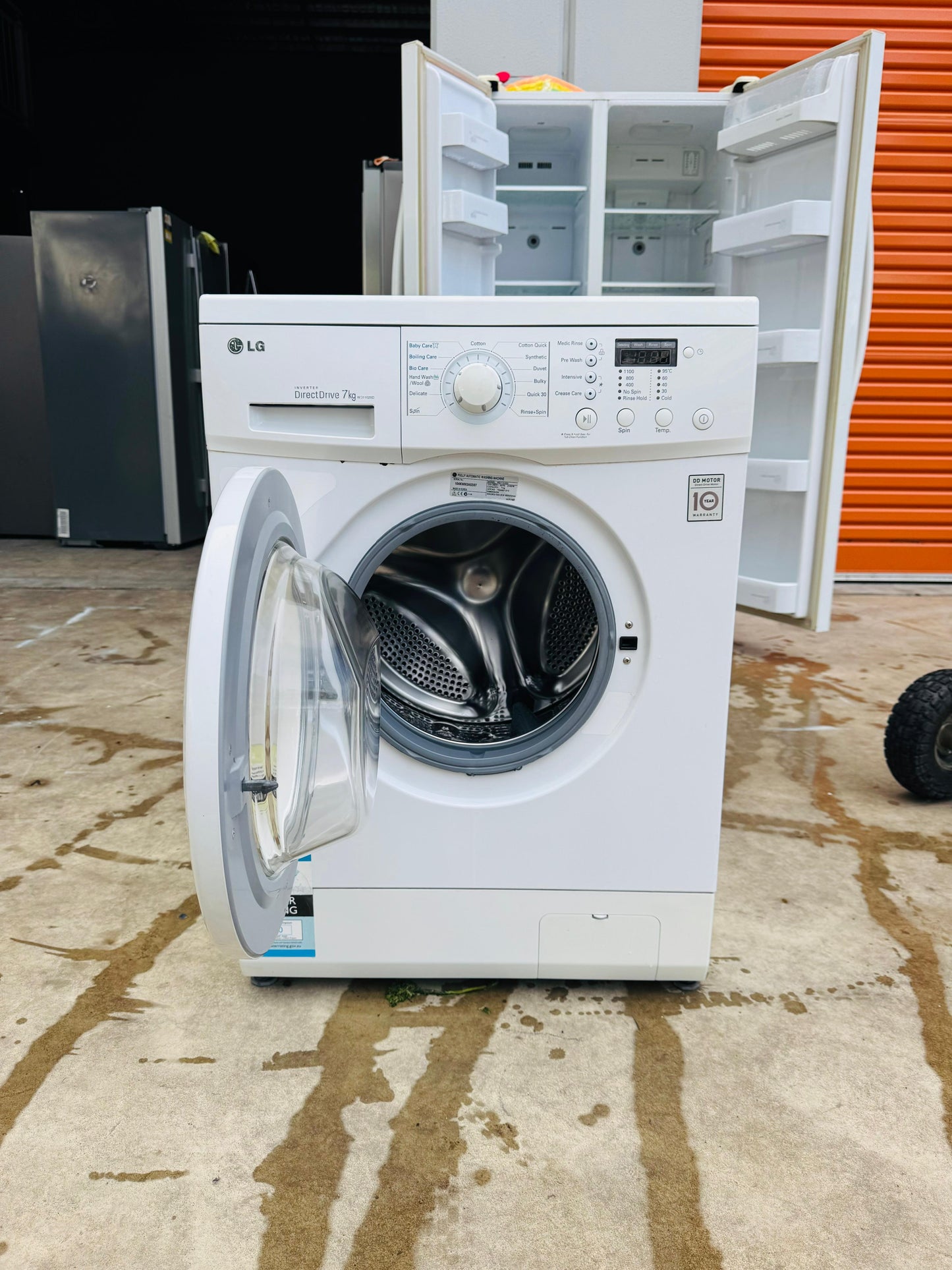 LG 7KGS FRONT LOADER WASHING MACHINE