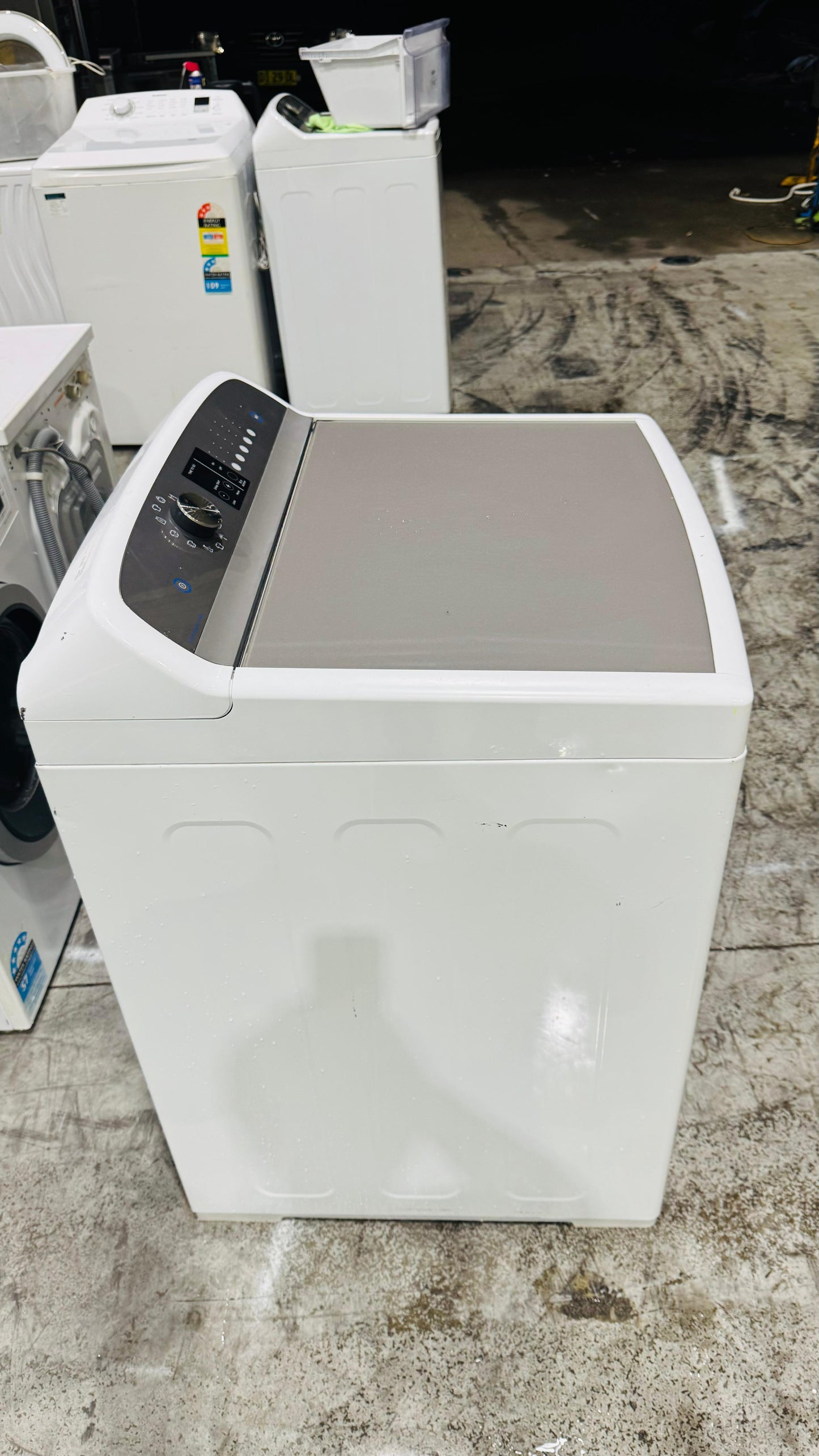 FISHER AND PAYKEL 10KGS TOP LOADER WASHING MACHINE