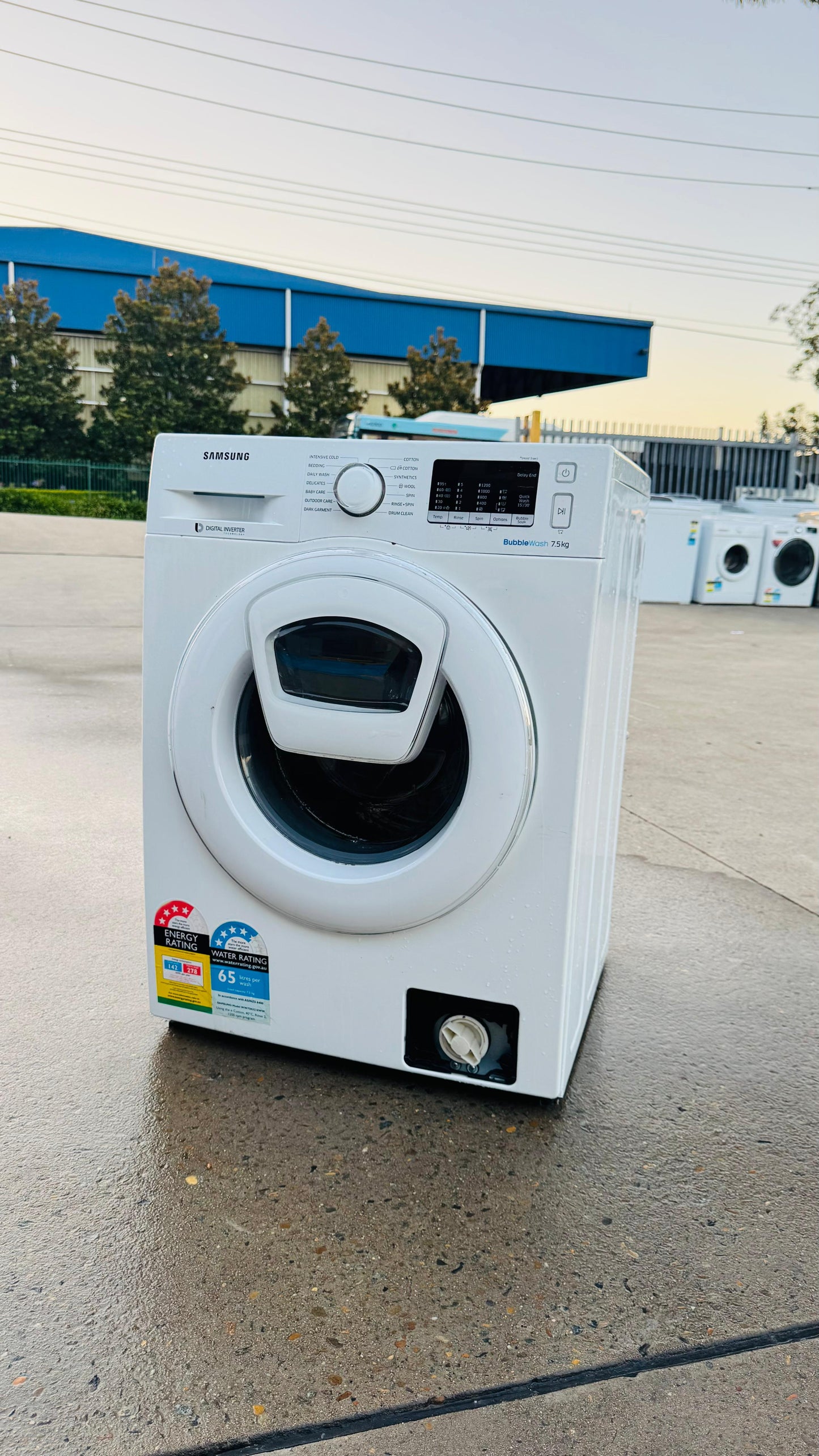 SAMSUNG 7.5KGS FRONT LOADER WASHING MACHINE