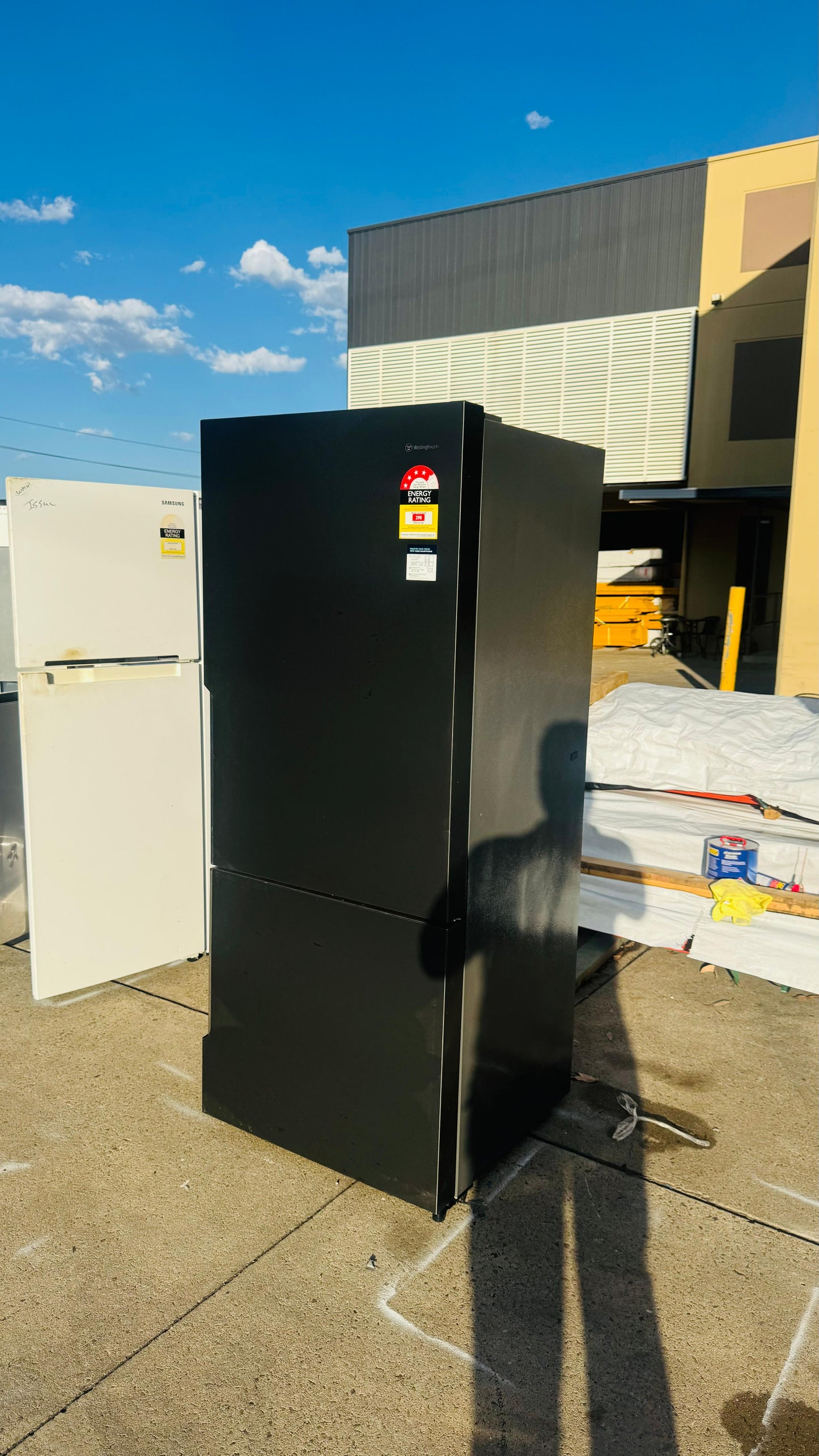 WESTINGHOUSE 453 LITRES FRIDGE FREEZER