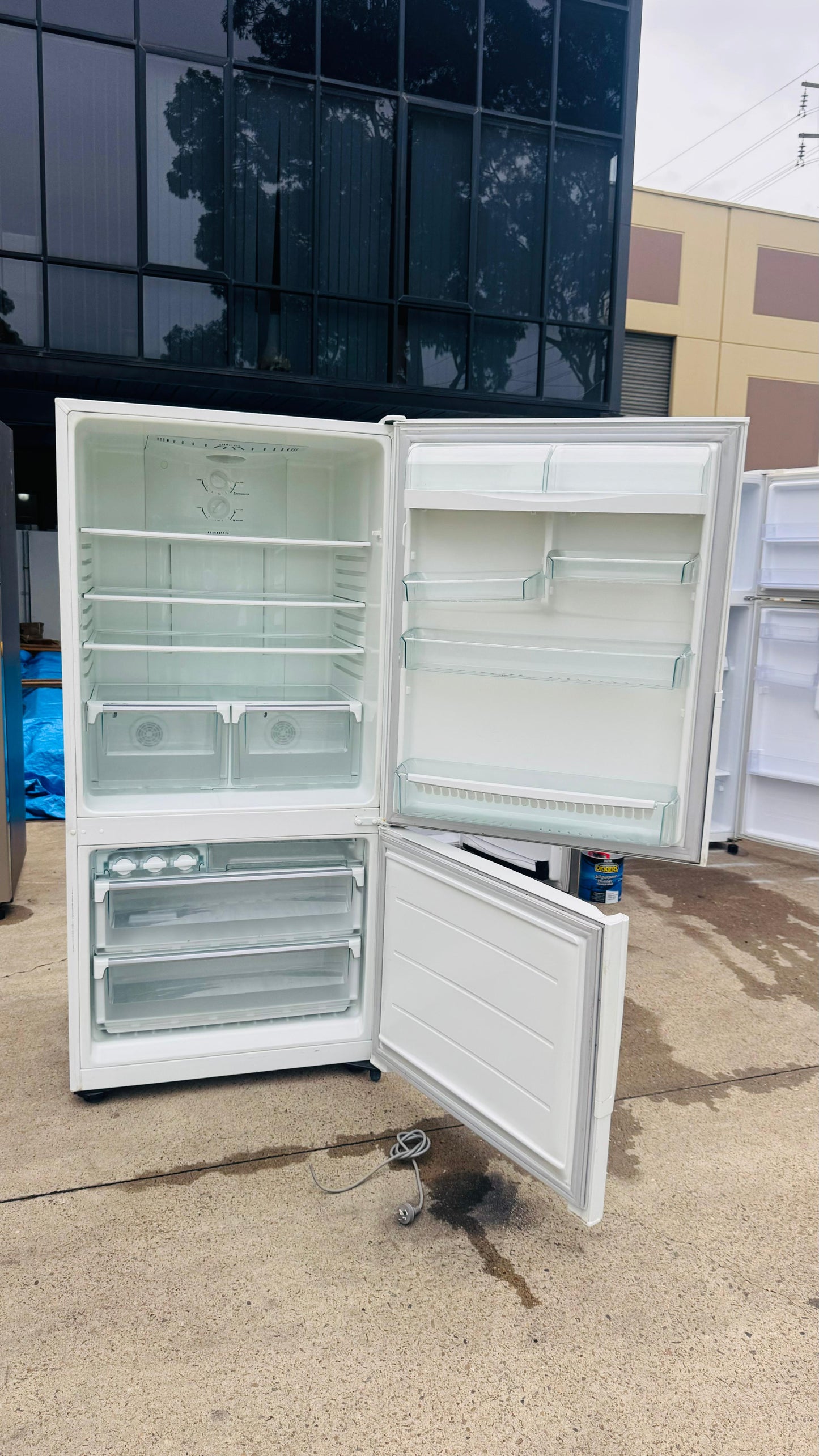WESTINGHOUSE 510 LITRES FRIDGE FREEZER