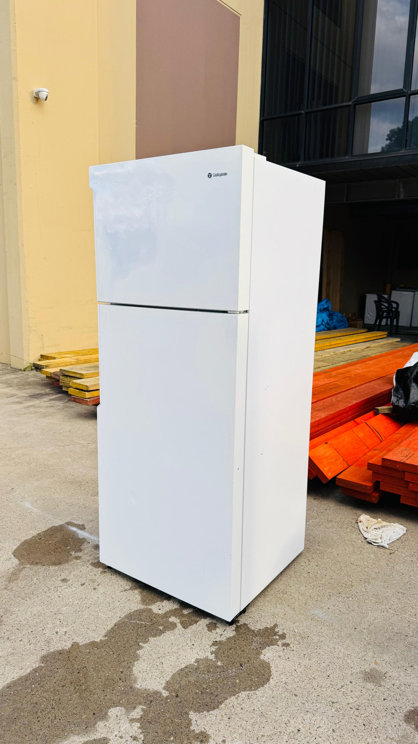 WESTINGHOUSE 461 LITRES FRIDGE FREEZER