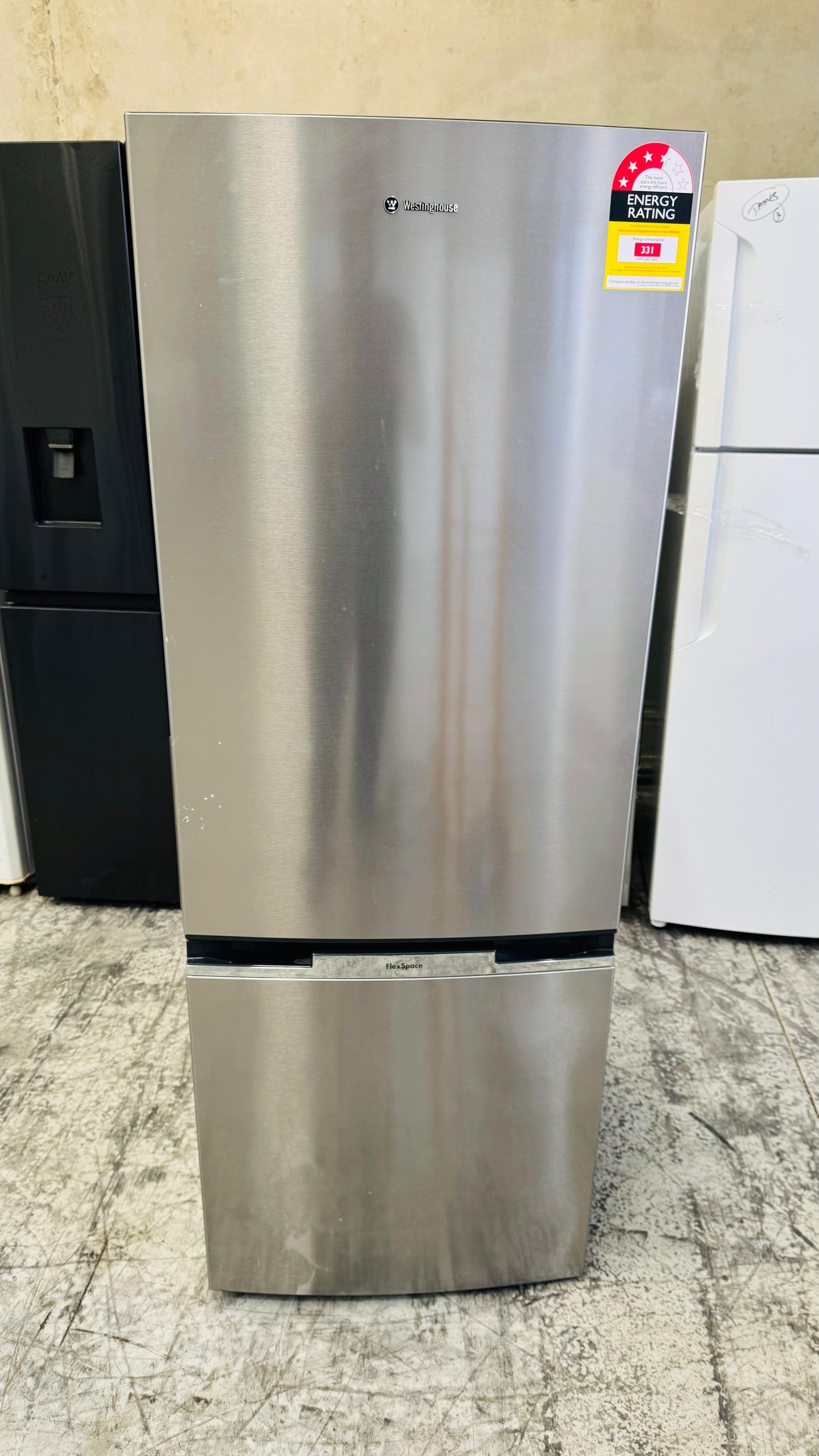 WESTINGHOUSE 340 LITRES FRIDGE FREEZER