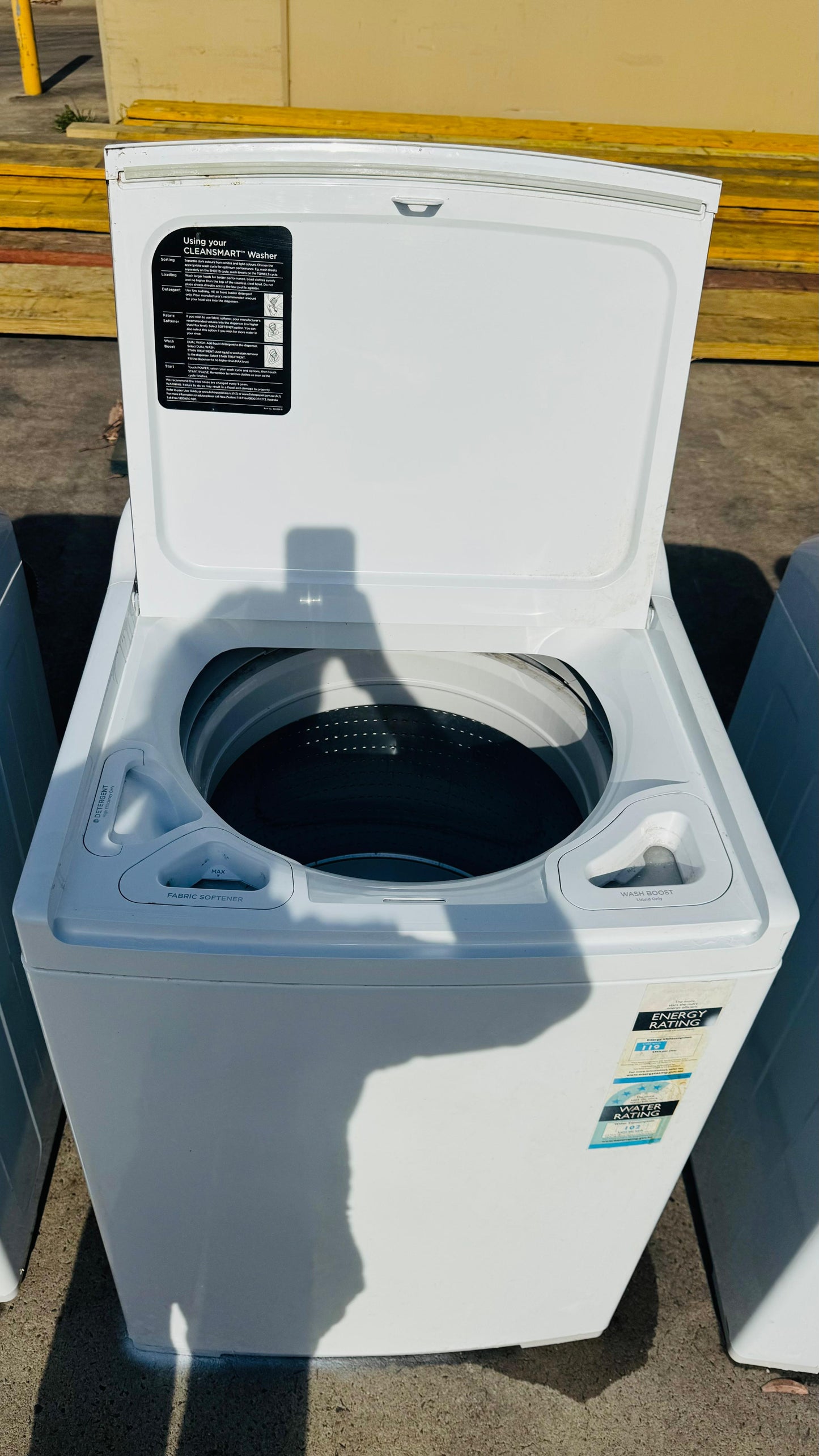 FISHER AND PAYKEL 10KGS TOP LOADER WASHING MACHINE