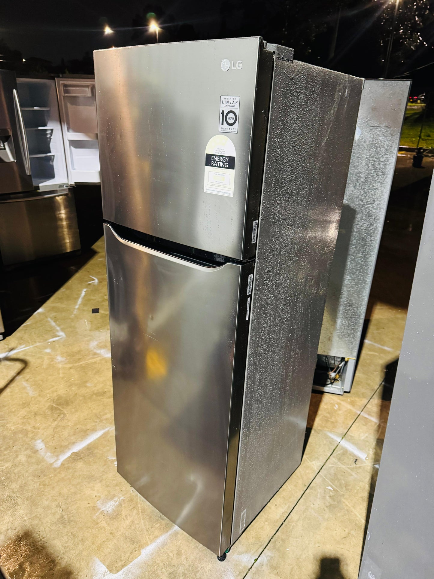 LG 332 LITRES FRIDGE FREEZER
