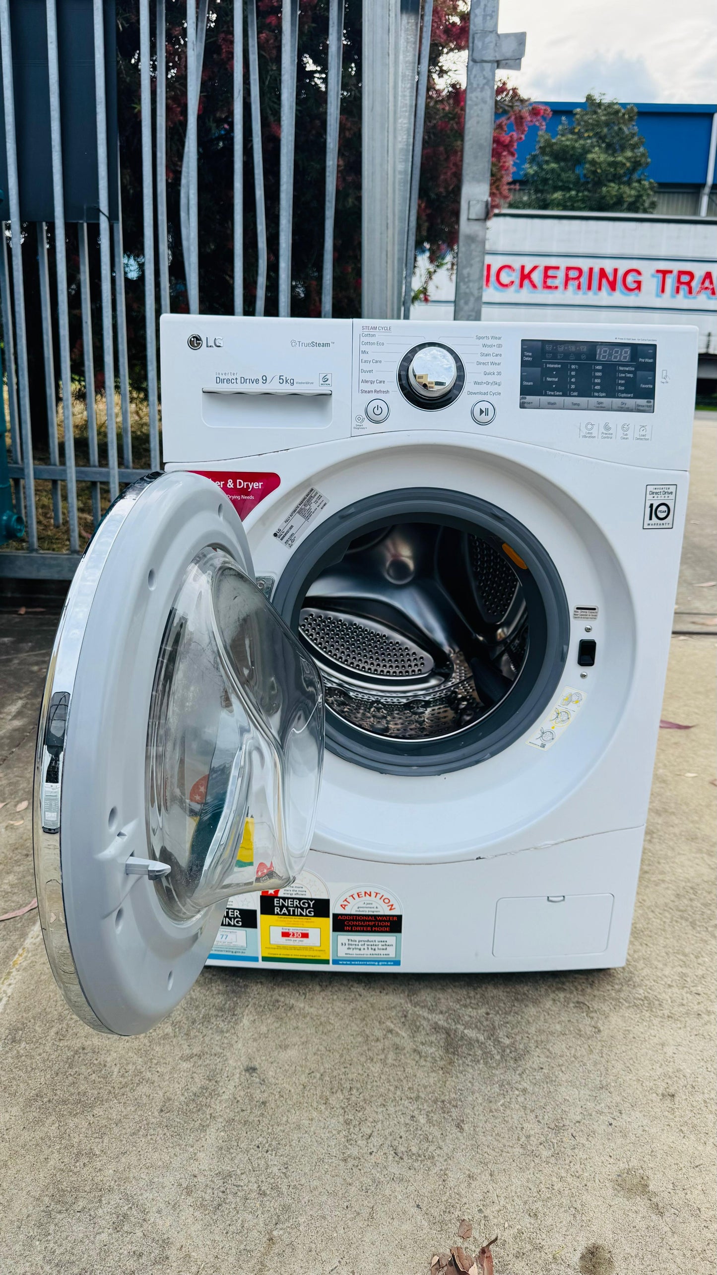 LG 9KGS FRONT LOADER WASHING MACHINE