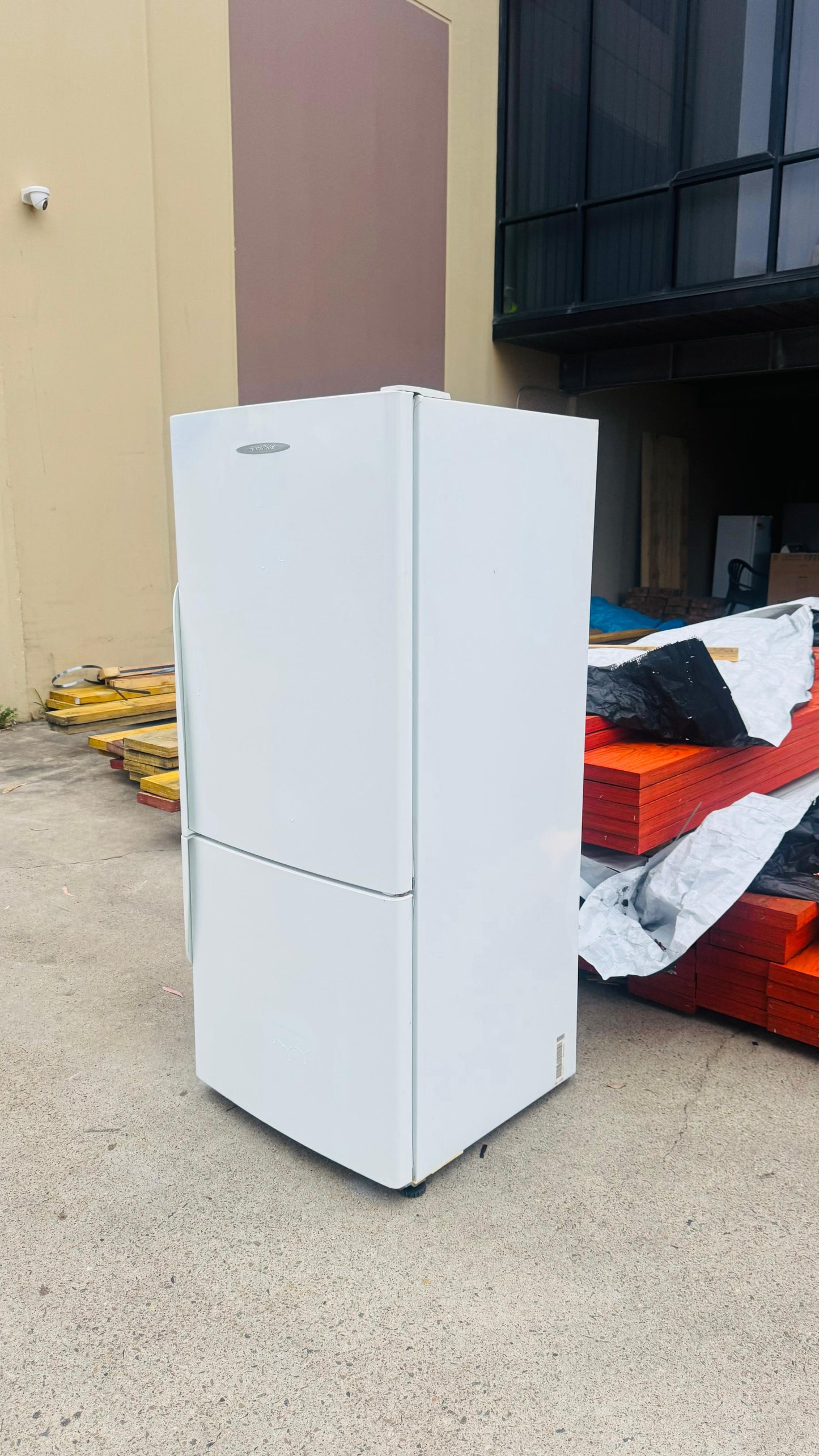 FISHER AND PAYKEL 404 LITRES FRIDGE FREEZER