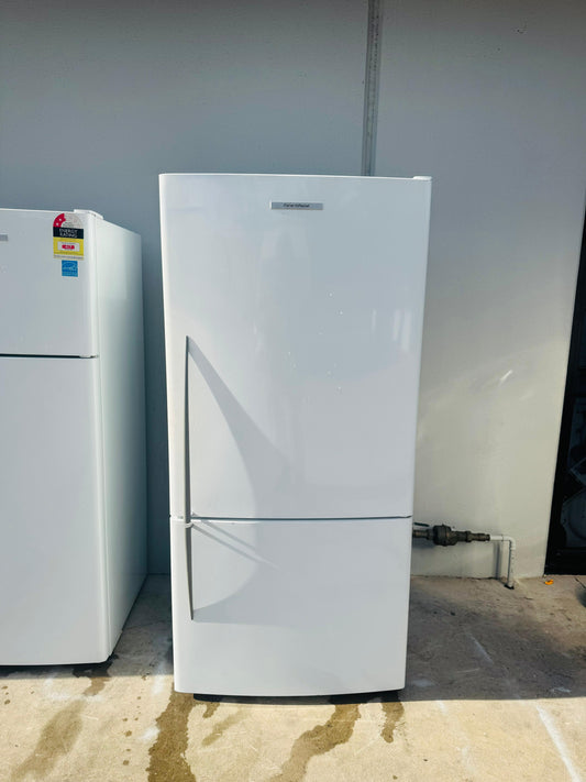 FISHER AND PAYKEL 519 LITRES FRIDGE FREEZER