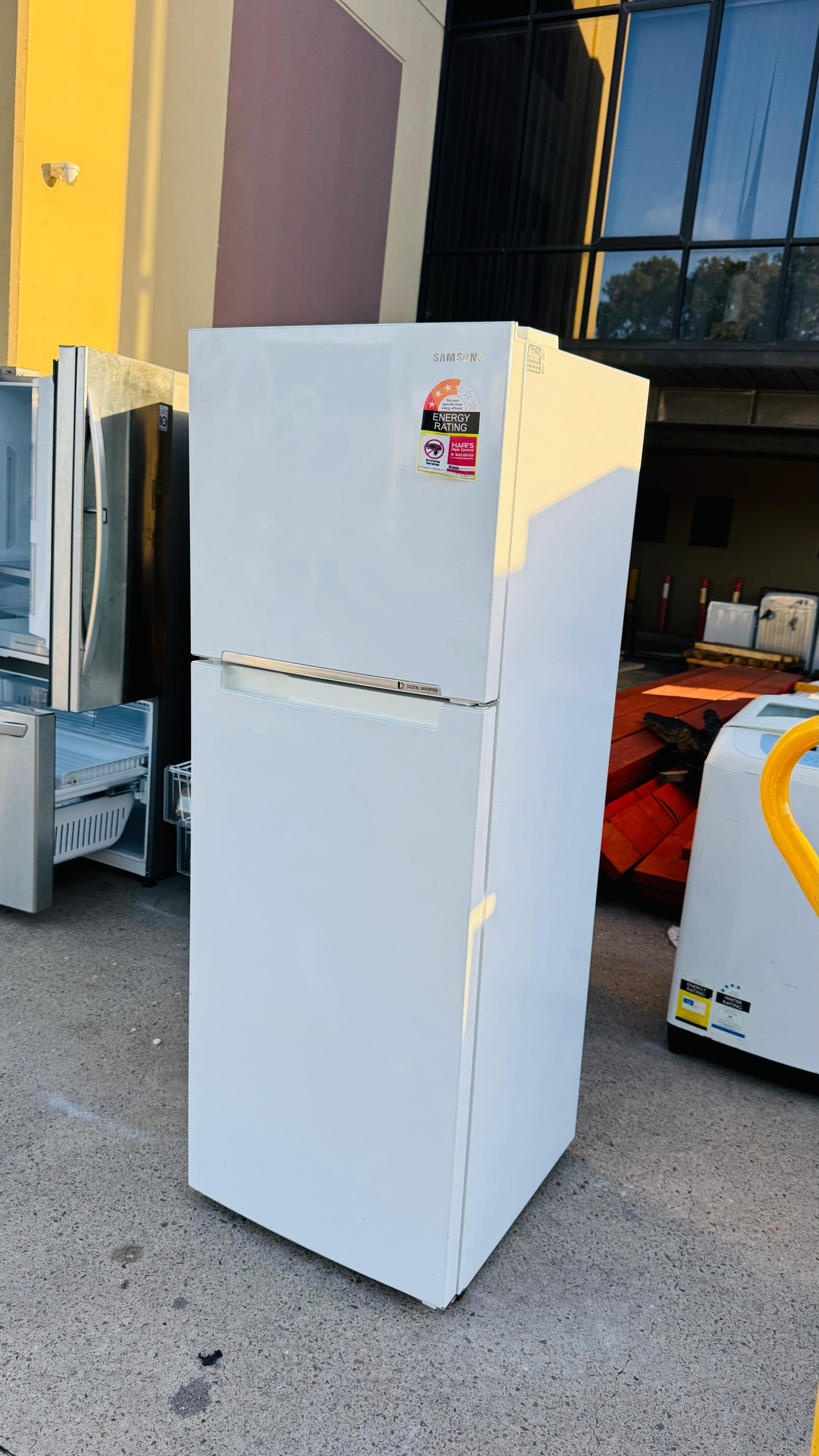 SAMSUNG 343 LITRES FRIDGE FREEZER