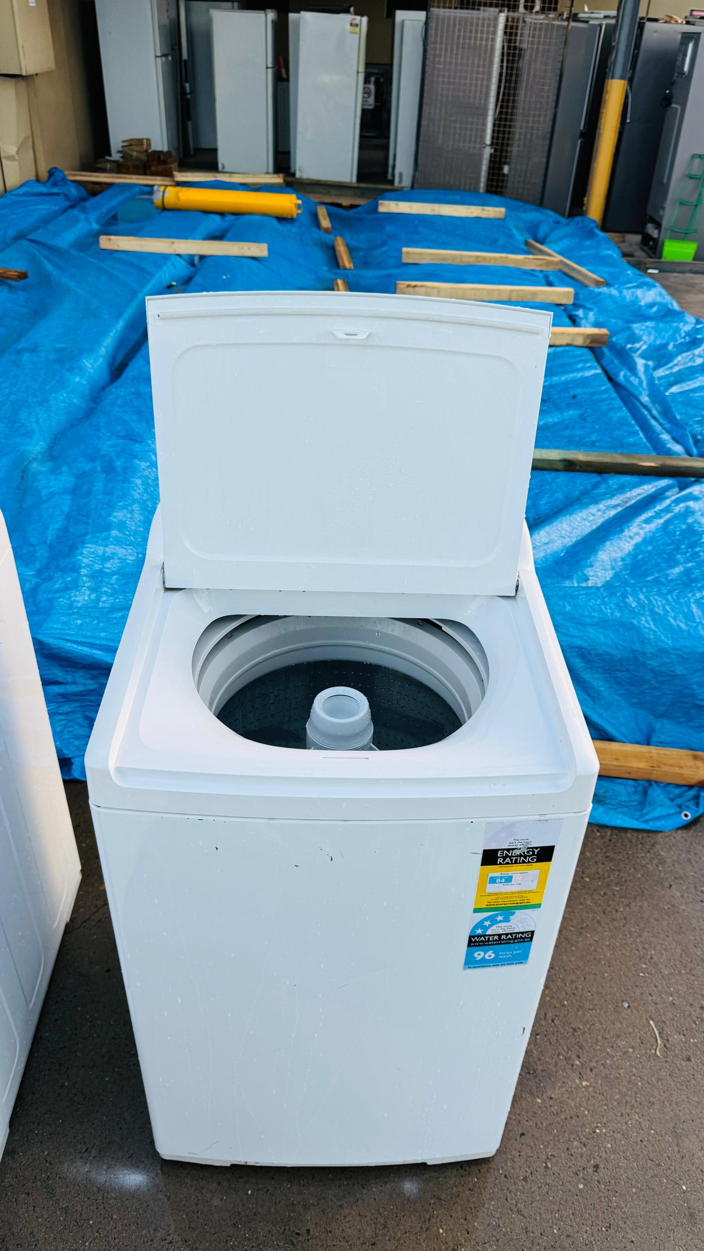 FISHER AND PAYKEL 8.5KGS TOP LOADER WASHING MACHINE