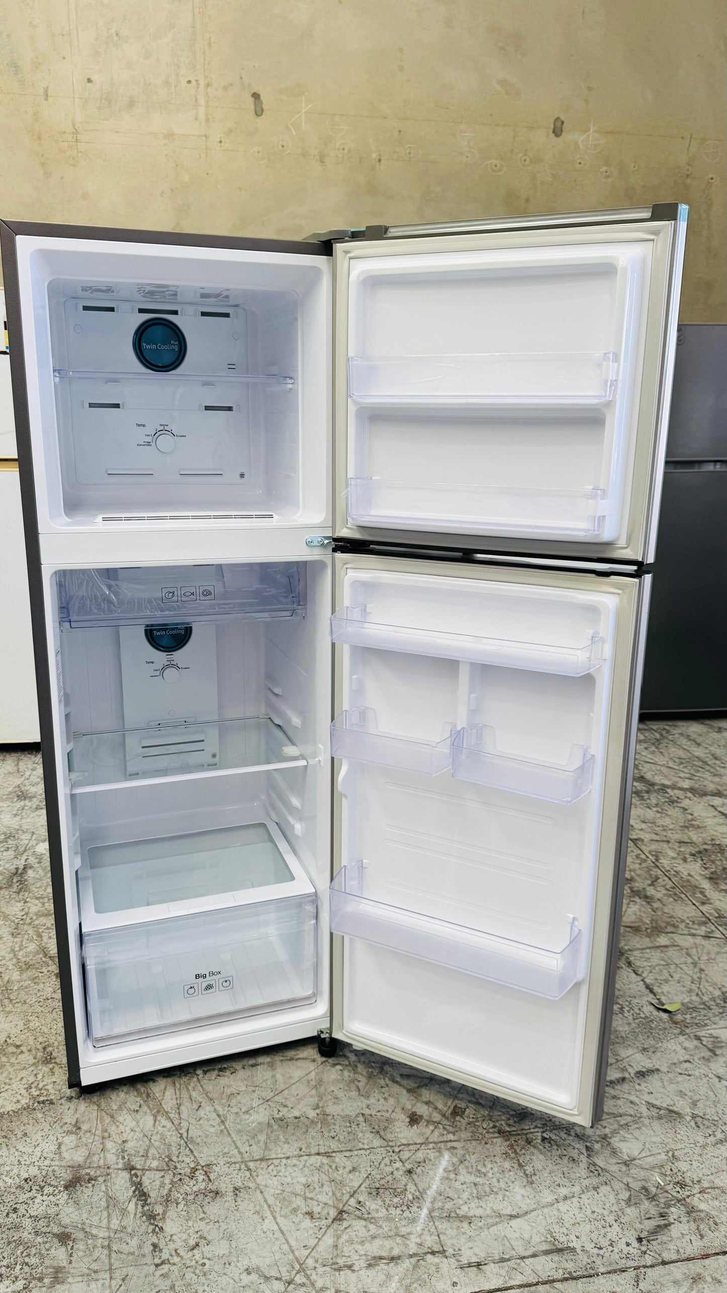 SAMSUNG 343 LITRES FRIDGE FREEZER