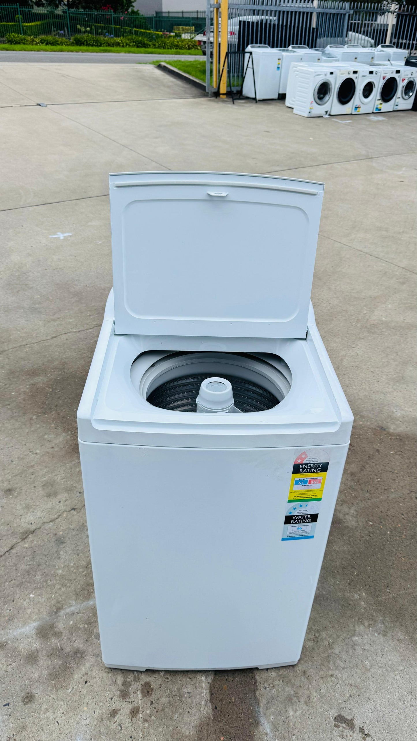 FISHER AND PAYKEL 7KGS TOP LOADER WASHING MACHINE