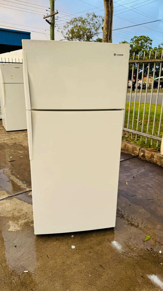 WESTINGHOUSE 520 LITRES FRIDGE FREEZER