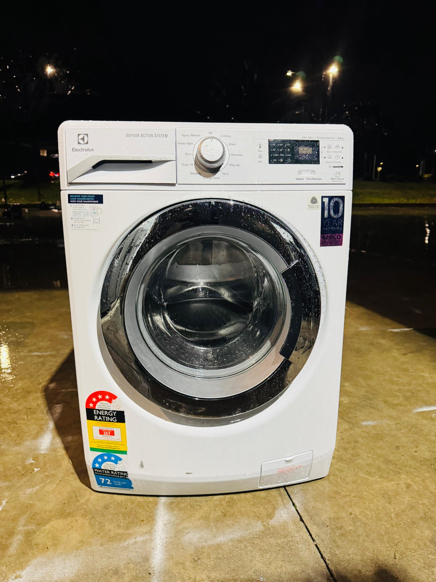 ELECTRLOUX 8.5KGS FRONT LOADER WASHING MACHINE