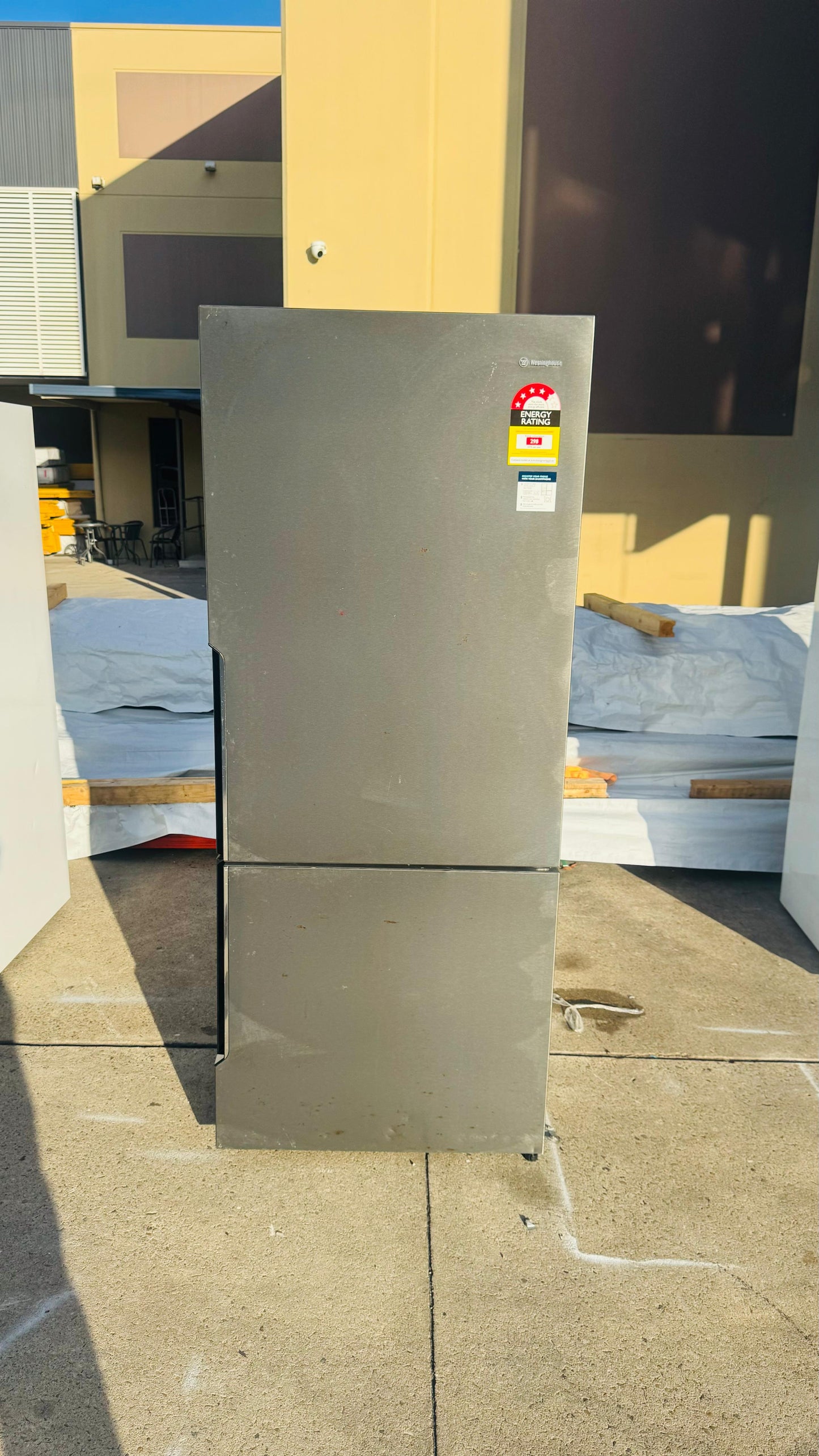 WESTINGHOUSE 453 LITRES FRIDGE FREEZER