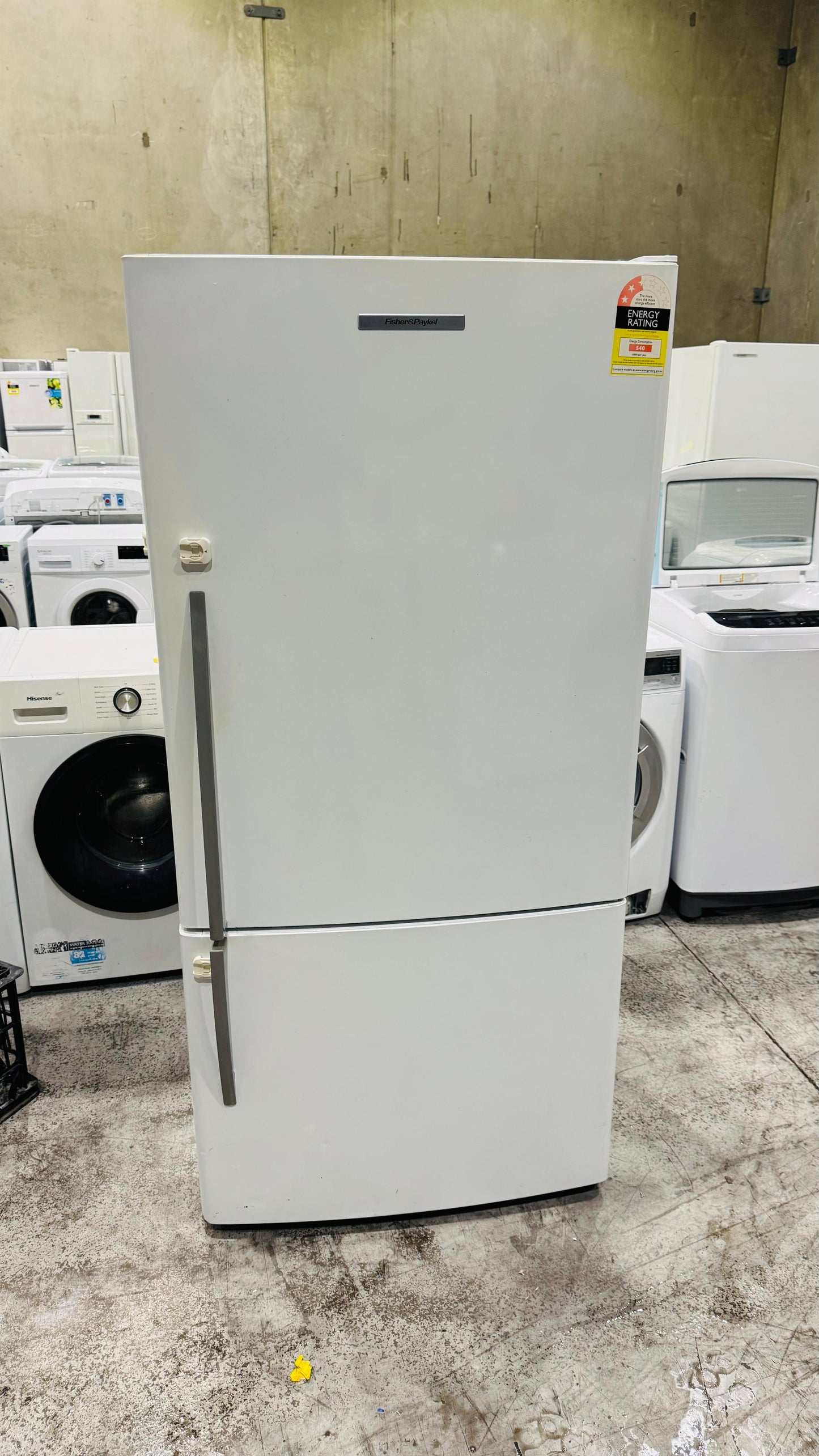 FISHER AND PAYKEL 522 LITRES FRIDGE FREEZER