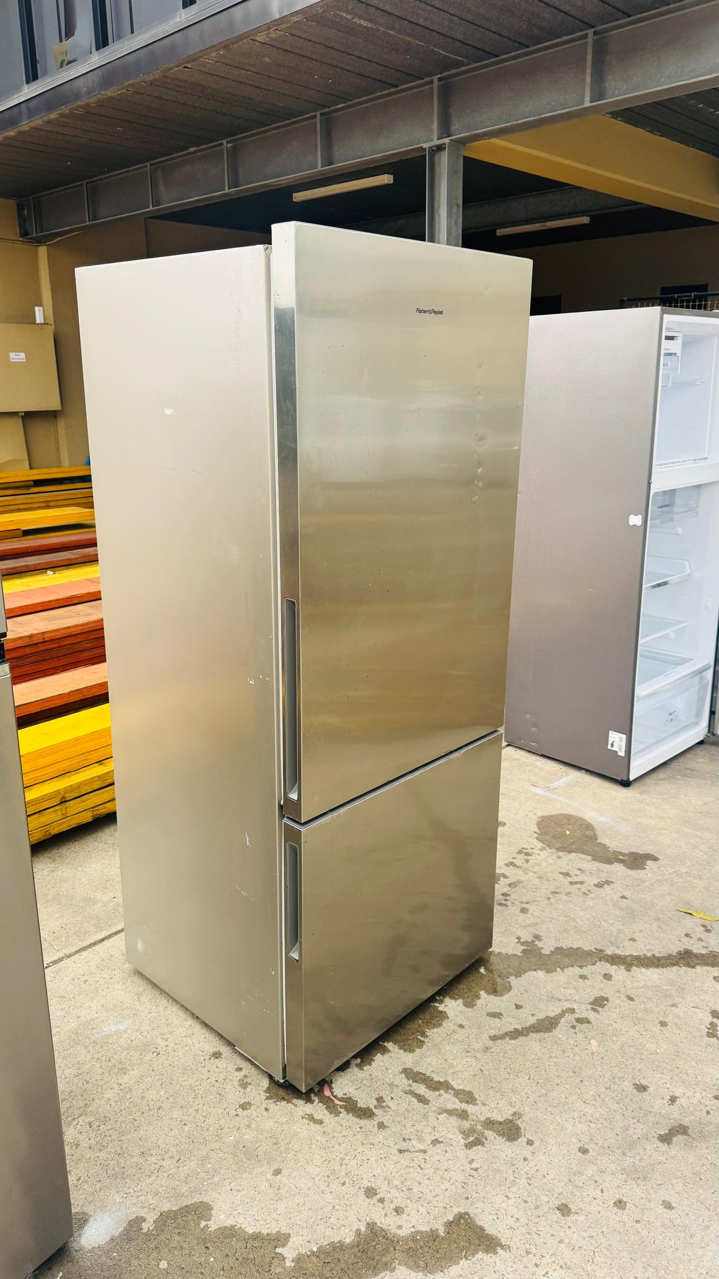 FISHER AND PAYKEL 442 LITRES FRIDGE FREEZER