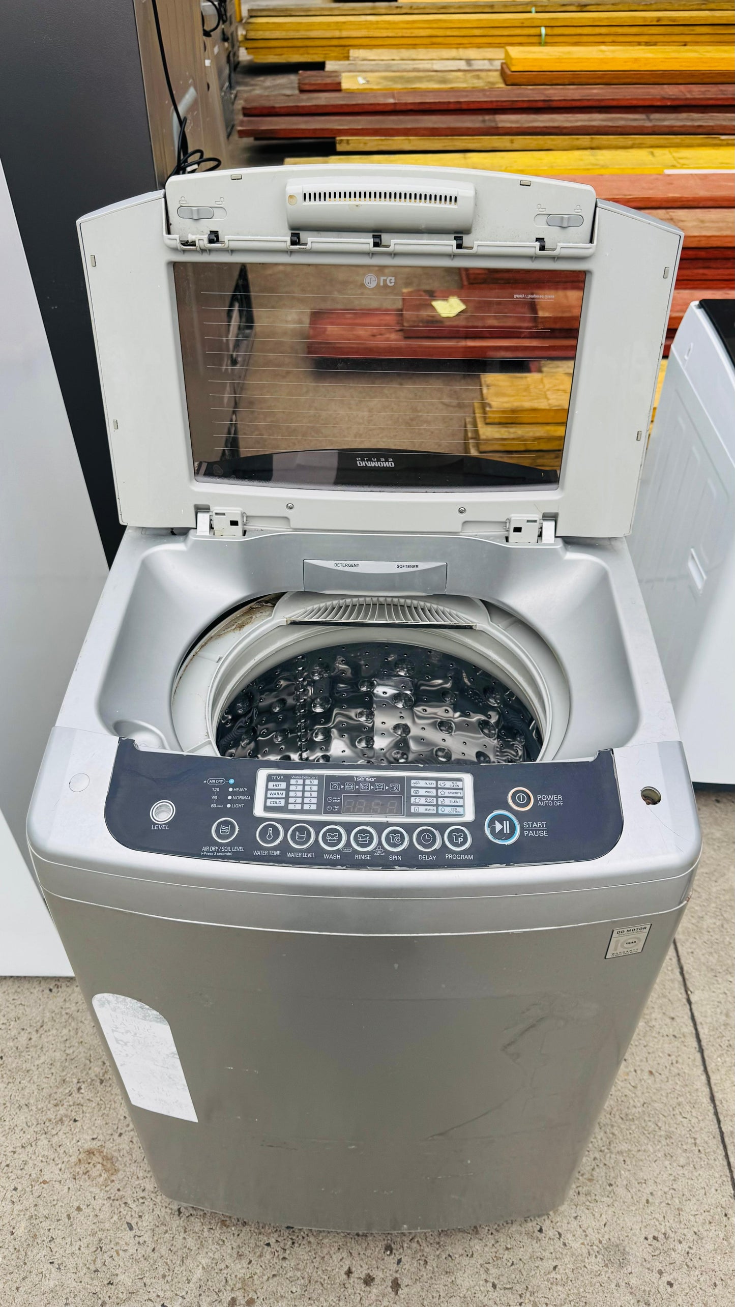 LG 9.5KGS TOP LOADER WASHING MACHINE