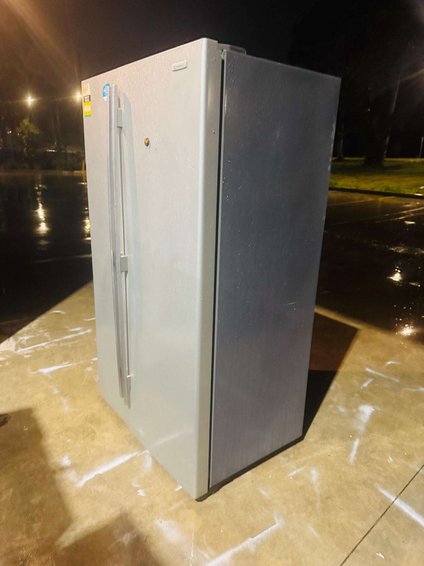WESTING HOUSE SIDE BY SIDE 700 LITRES FRIDGE FREEZER